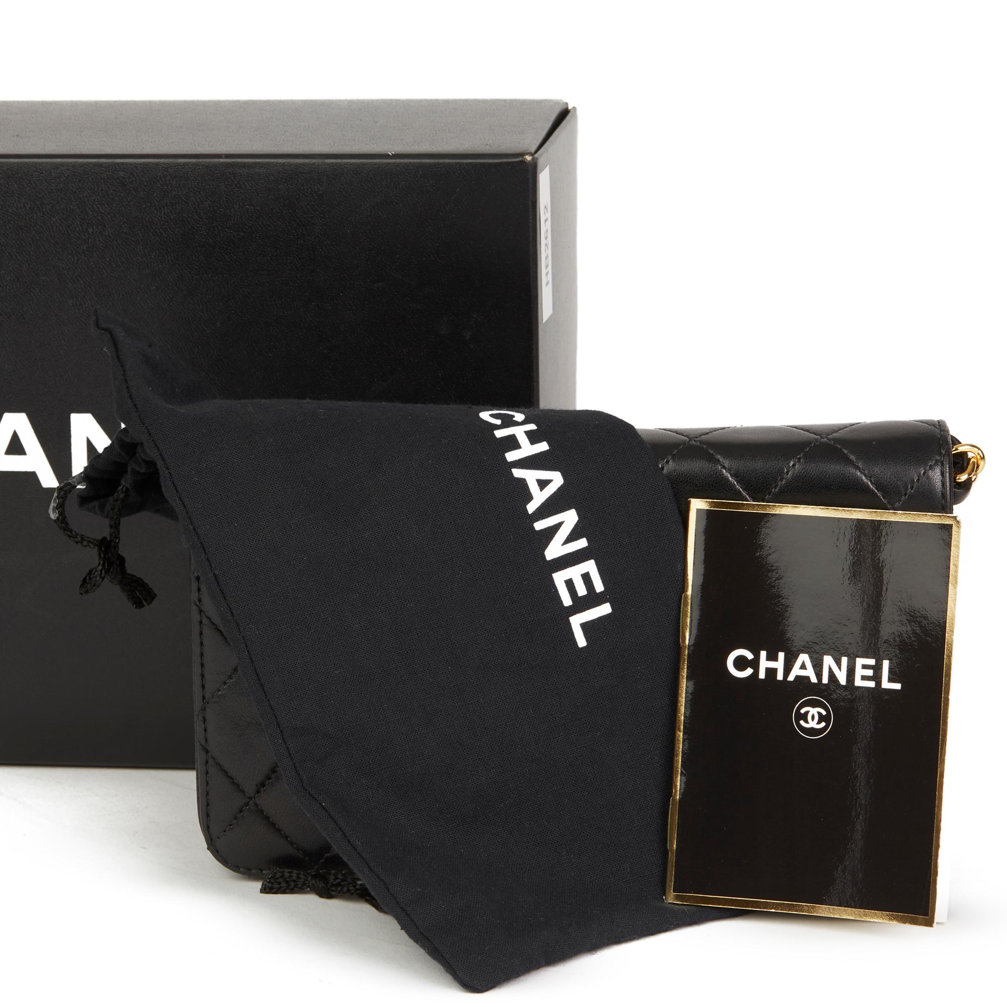 1996 Chanel schwarz gesteppte Lammfell Vintage kleine klassische Full Flap Bag 5