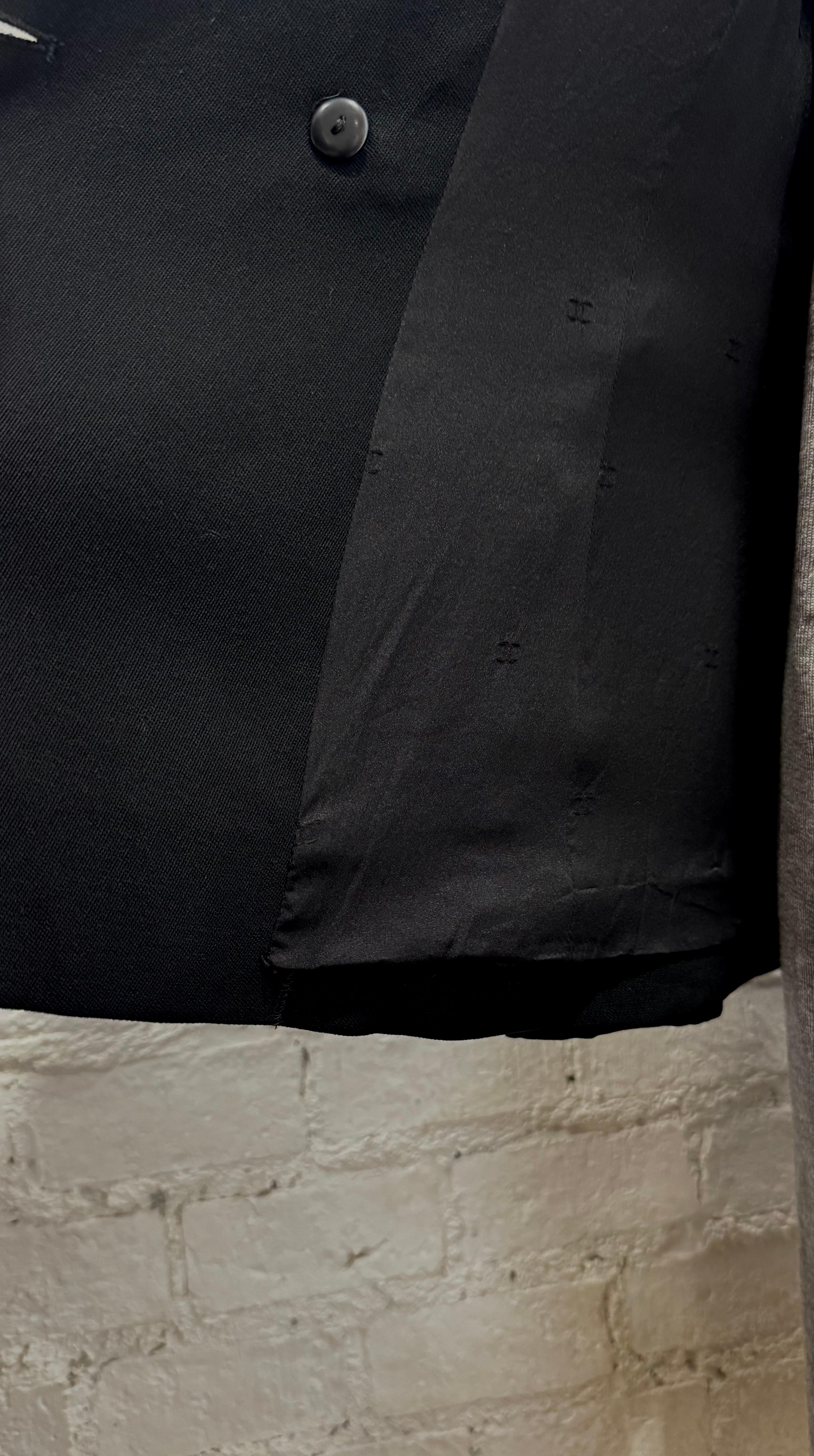 1996 CHANEL Double-Breasted Wool Blazer Jacket Black FR42 For Sale 9