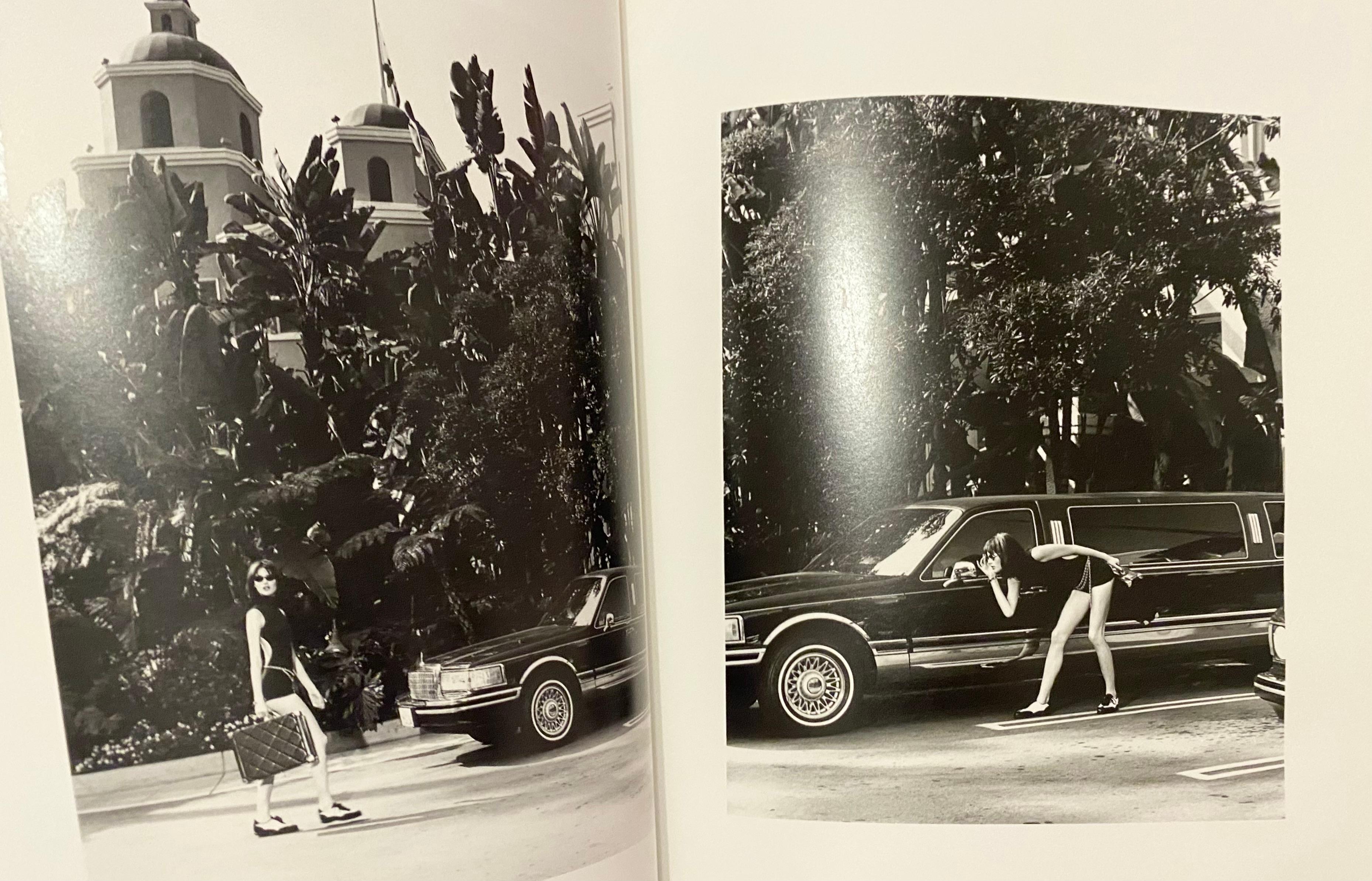1996 Chanel Los Angeles Boutique Spring Summer Lookbook In Good Condition For Sale In London, GB
