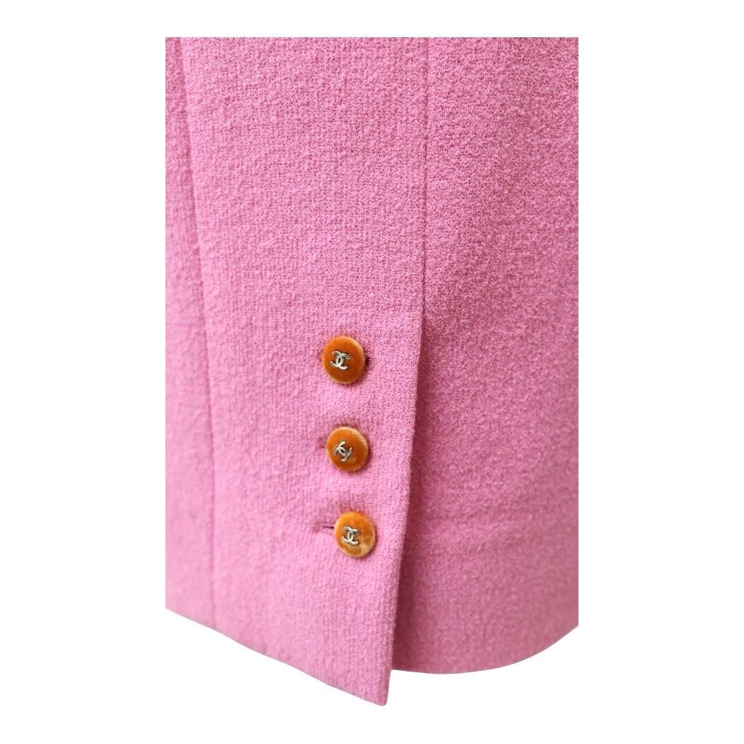 1996 CHANEL Pink Wool Pencil Skirt with Orange Waistband Trim For Sale 1