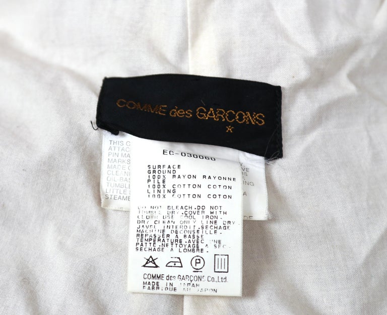 1996 COMME DES GARCONS abrigo de terciopelo flocado RUNWAY con en venta en 1stDibs