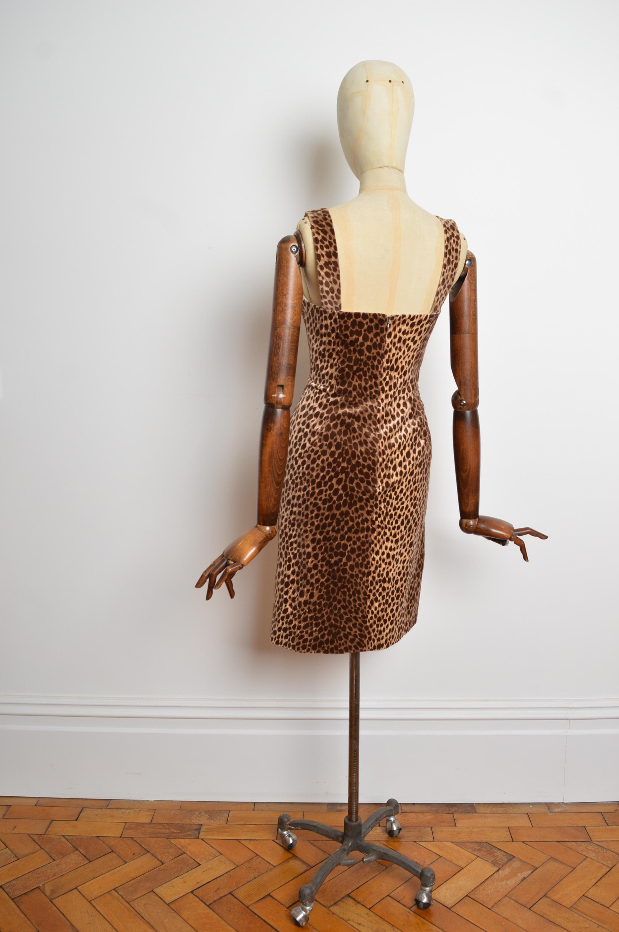 Dolce & Gabbana, robe pin-up en velours imprimé guépard à motifs léopard, 1996 en vente 5