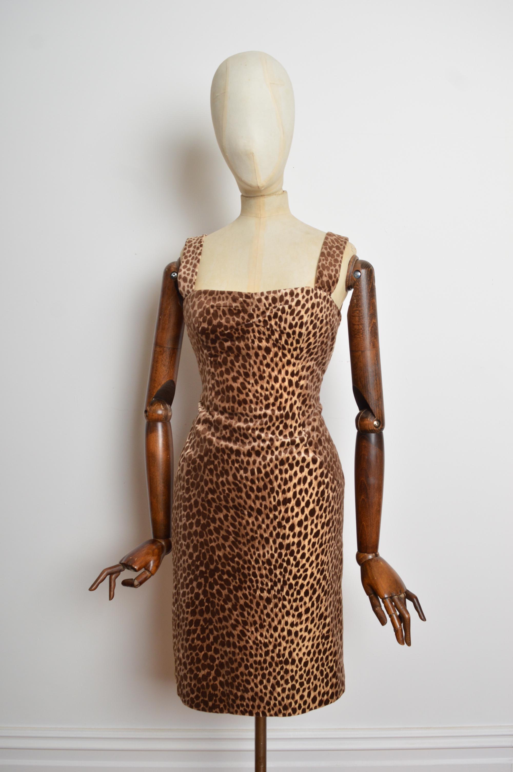Marron Dolce & Gabbana, robe pin-up en velours imprimé guépard à motifs léopard, 1996 en vente