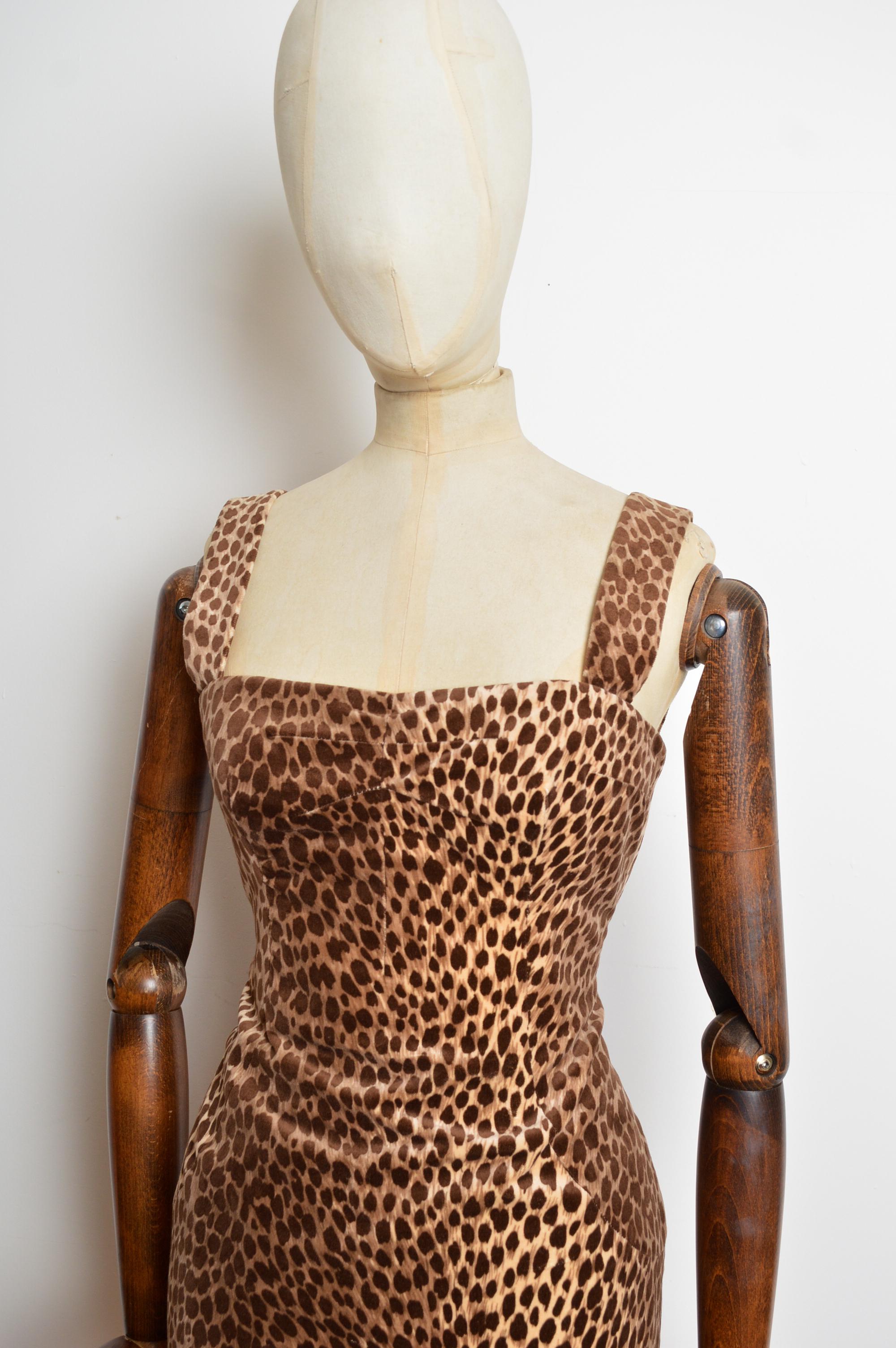 Dolce & Gabbana, robe pin-up en velours imprimé guépard à motifs léopard, 1996 Bon état - En vente à Sheffield, GB