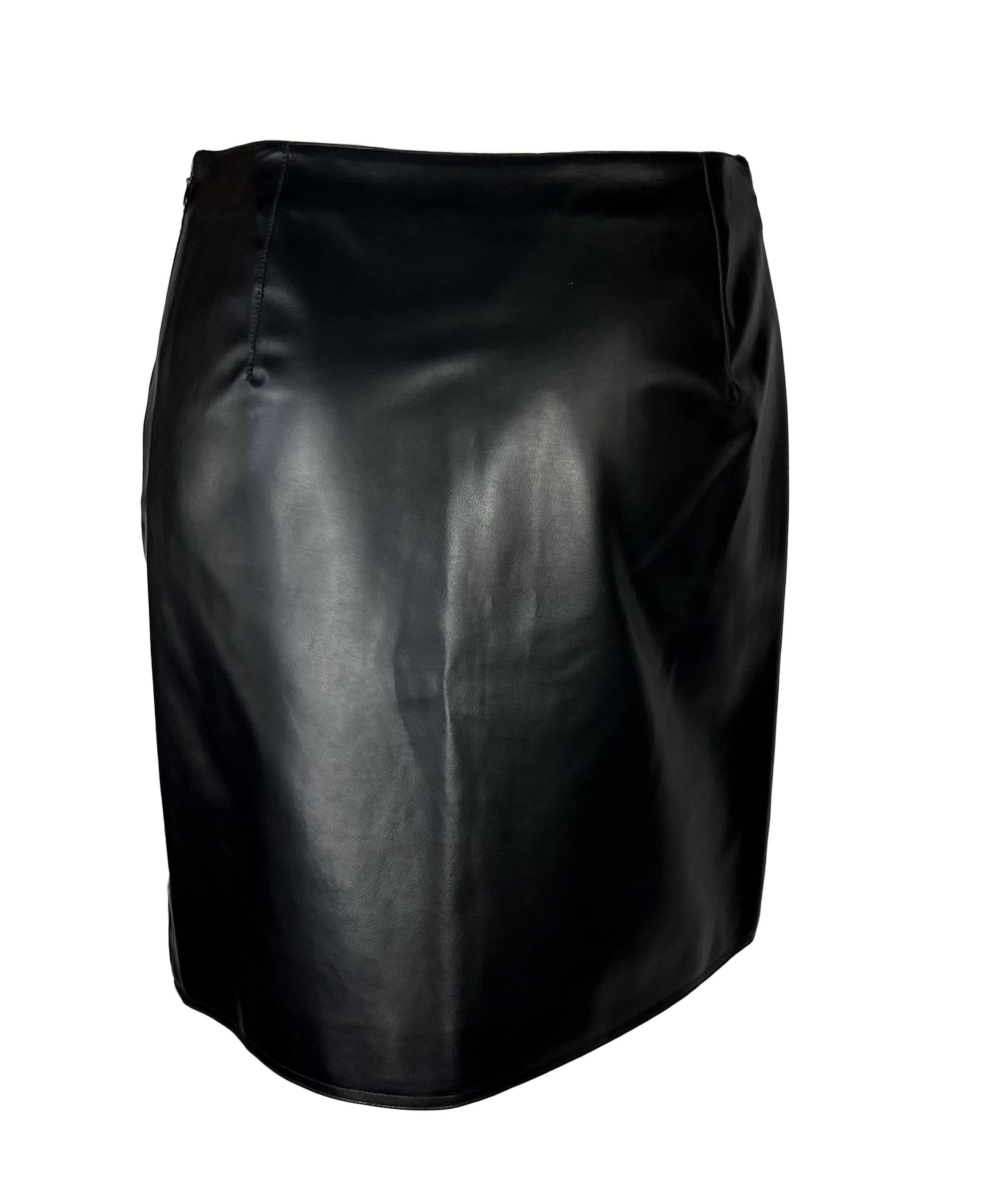 Women's 1996 Gianni Versace Couture Black Vegan Leather Mini Skirt For Sale