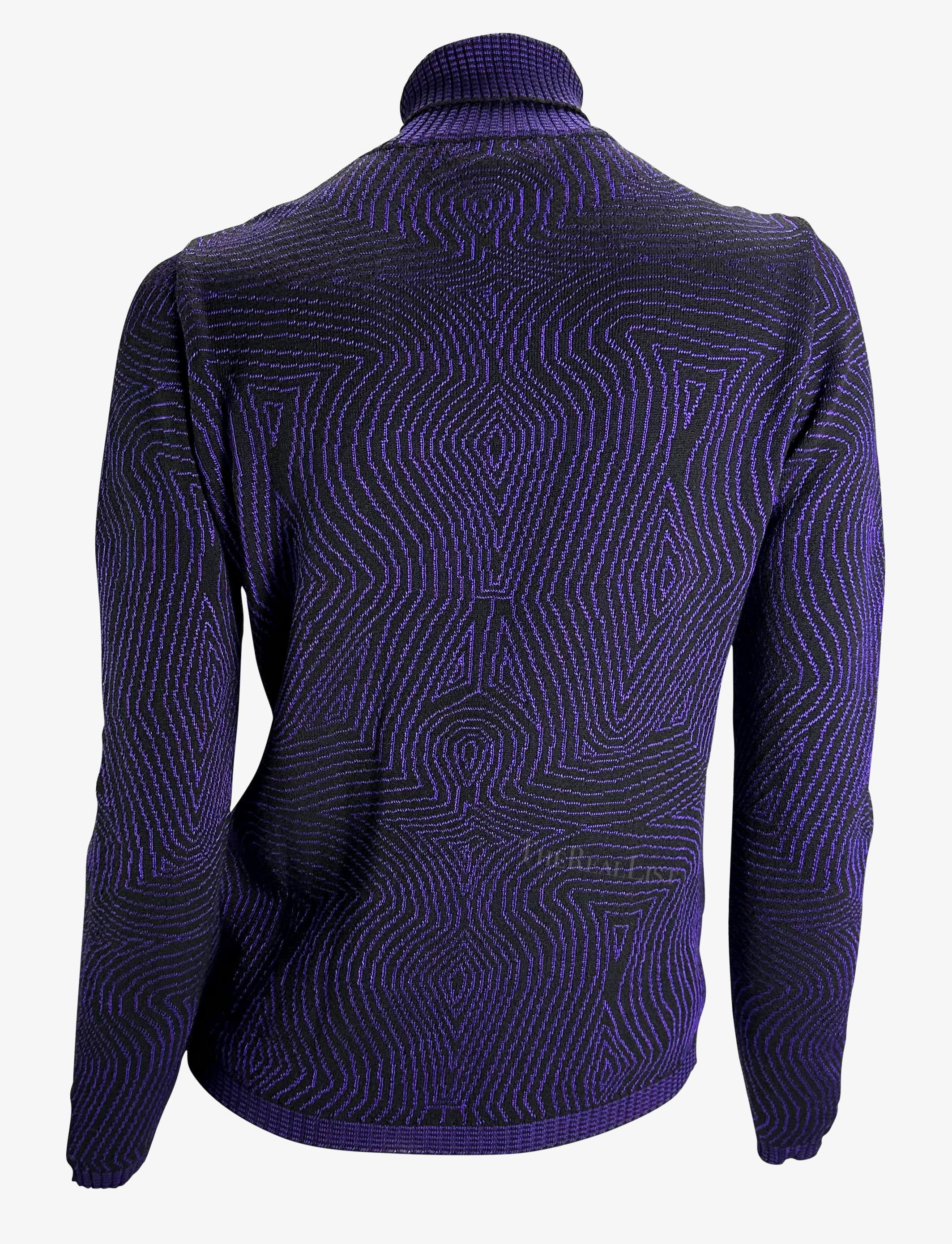 1996 Gianni Versace Jersey de punto con cuello vuelto psicodélico Op Art morado en Excelente estado para la venta en West Hollywood, CA
