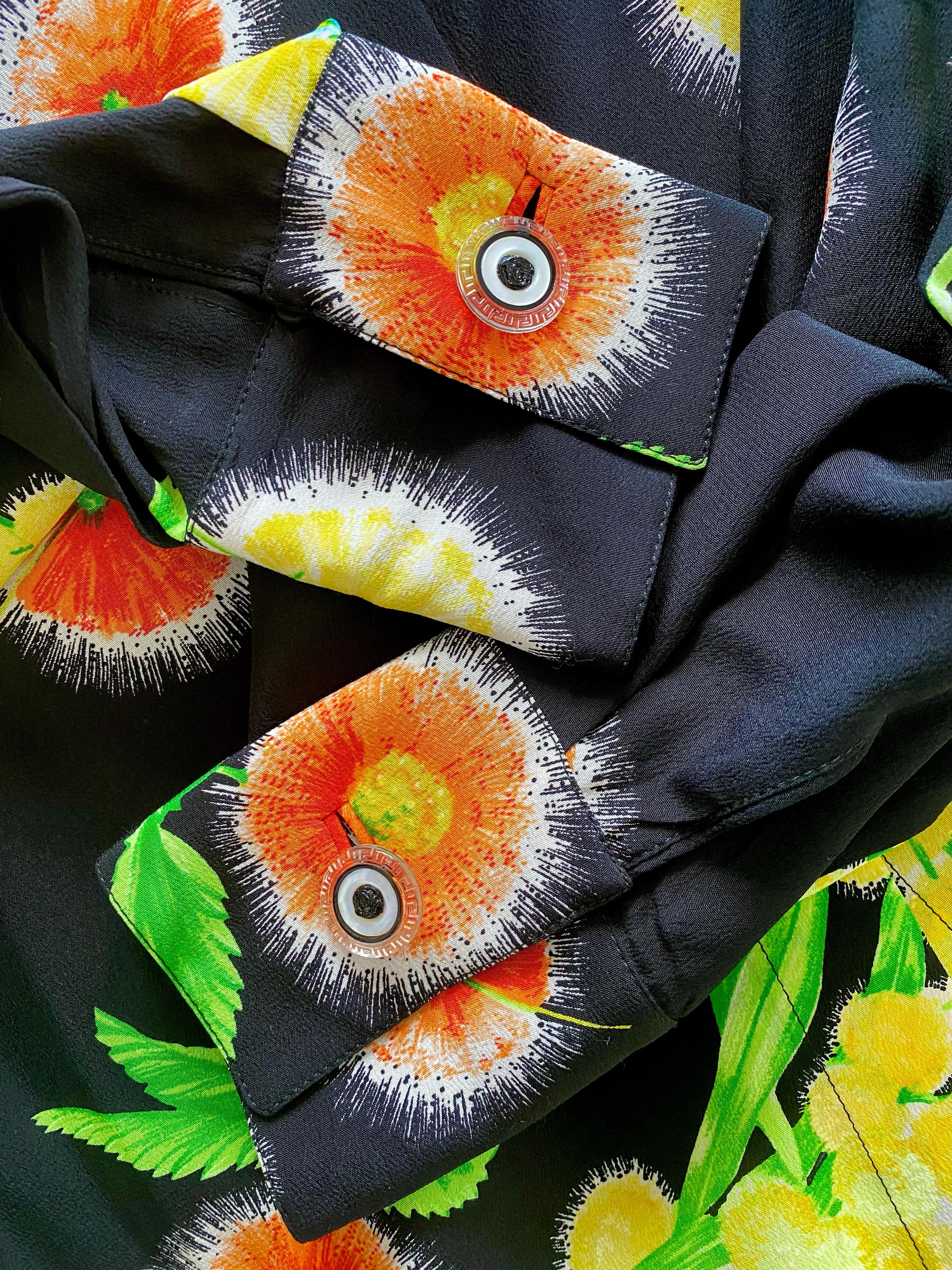 Black 1996 Gianni Versace Yellow Floral Silk Button Up Medusa  For Sale