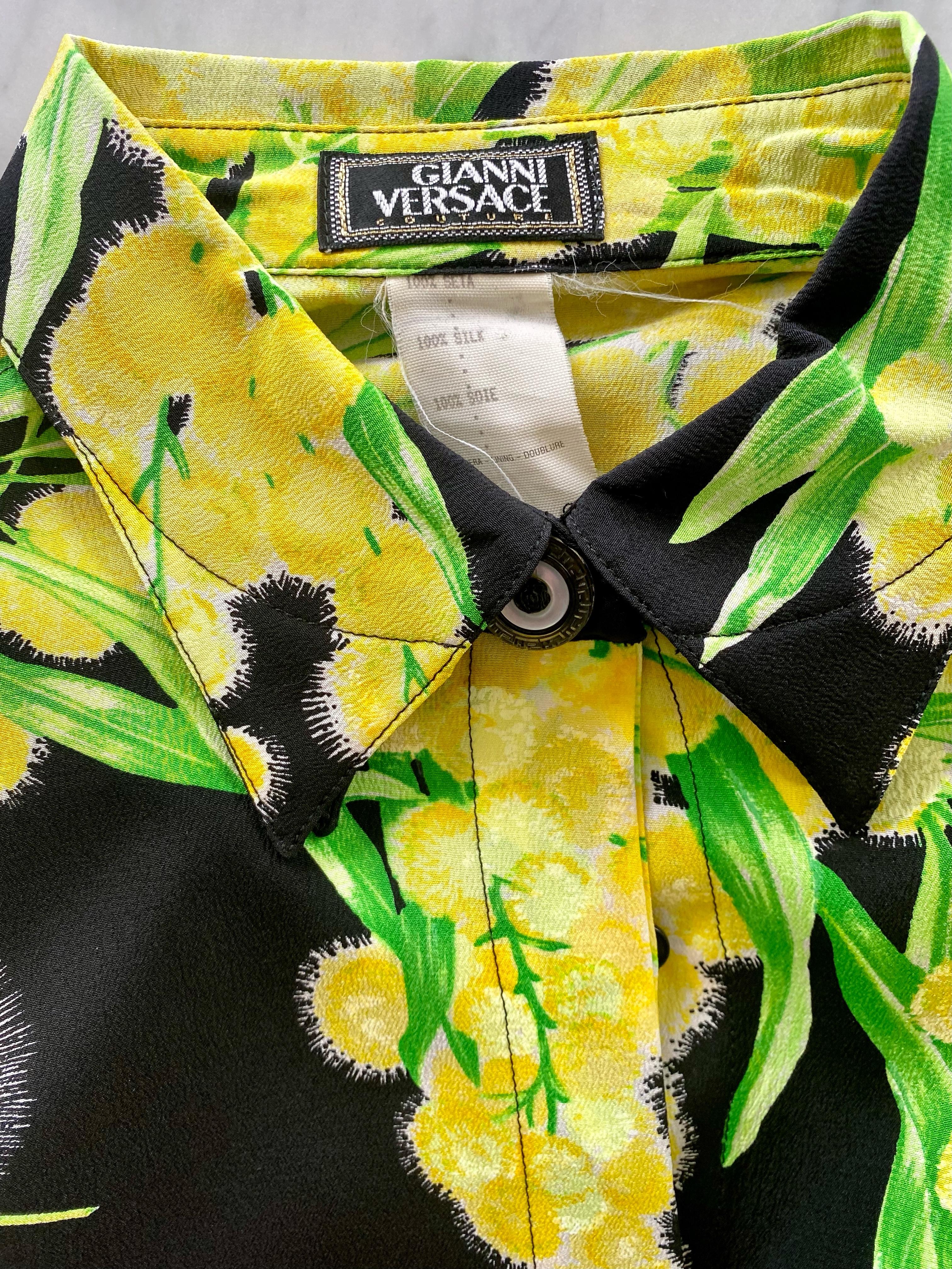 1996 Gianni Versace Yellow Floral Silk Button Up Medusa  In Good Condition For Sale In West Hollywood, CA