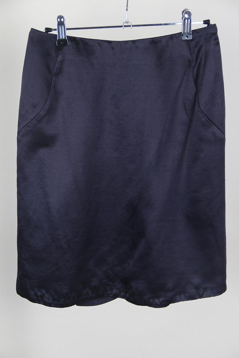 1996 Givenchy & John Galliano era Vintage Skirt Сouture Сollection

Condition of the skirt: good 7/10. No snags, no holes, the lining is perfect, the zipper / fastener is perfect, but there is a feeling that the item was loved and worn.
Material: