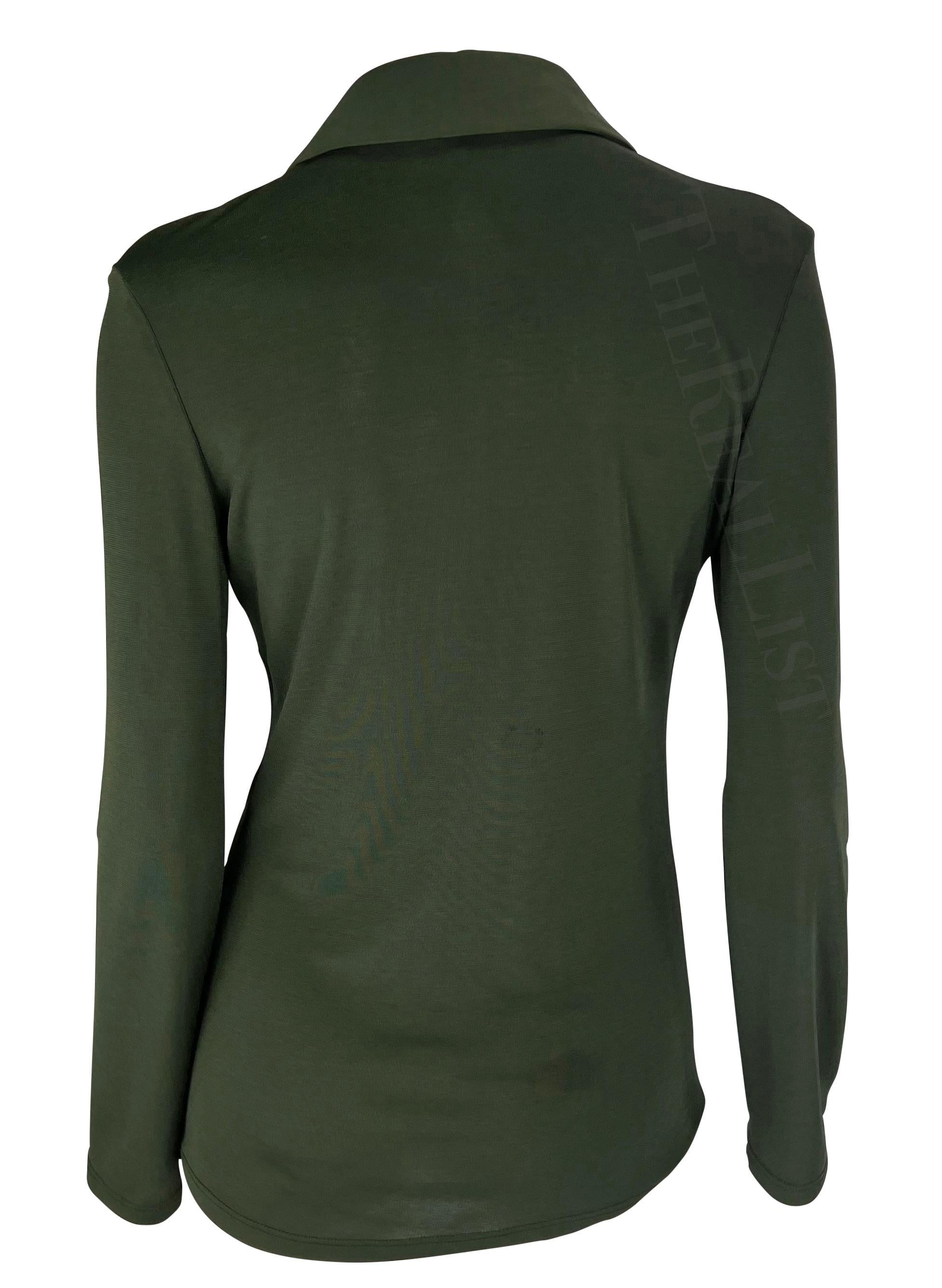1996 Gucci by Tom Ford Dunkelgrünes langärmeliges Hemd aus Viskose mit Kragen Damen im Angebot