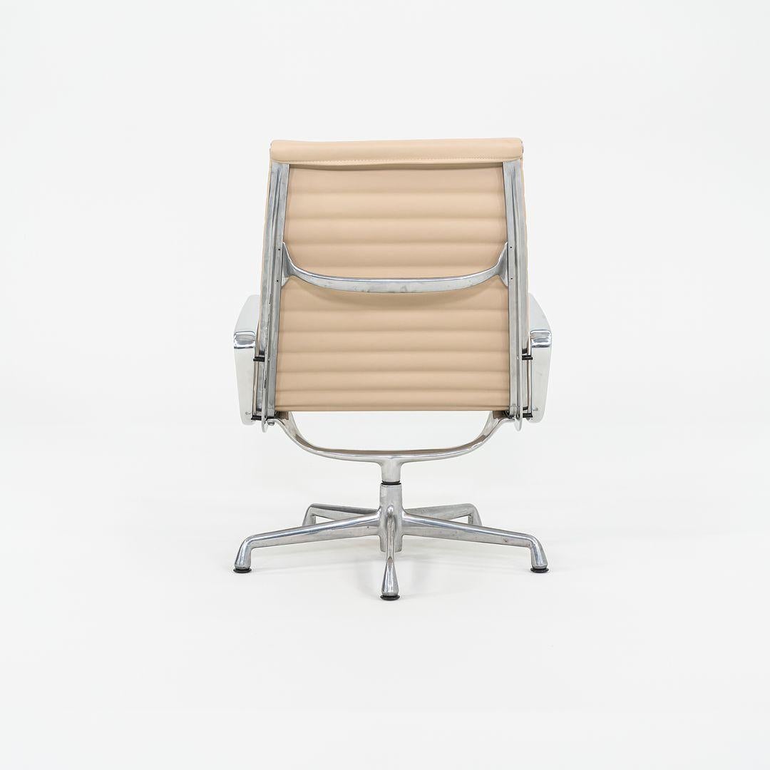 American 1996 Herman Miller Eames Aluminum Group Lounge Chair in Tan Leather Antler Base For Sale