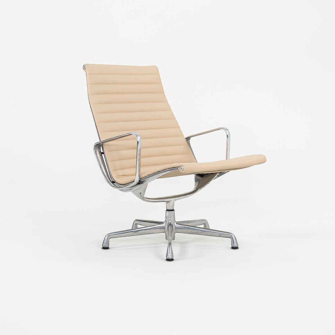 1996 Herman Miller Eames Aluminum Group Lounge Chair in Tan Leather Antler Base In Excellent Condition For Sale In Philadelphia, PA