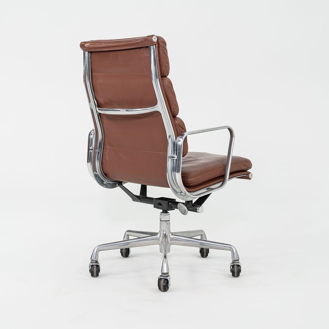 1996 Herman Miller Eames Soft Pad Chefsessel Brown Leder 2x vorhanden (amerikanisch) im Angebot