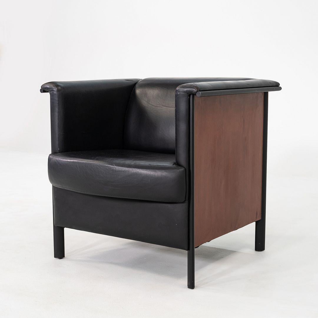 1996 Paire de fauteuils club de Metropolitan Furniture en cuir et cerisier Bon état - En vente à Philadelphia, PA