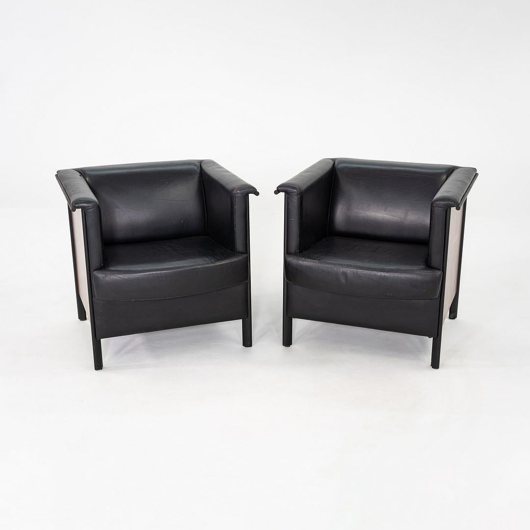 1996 Paire de fauteuils club de Metropolitan Furniture en cuir et cerisier en vente