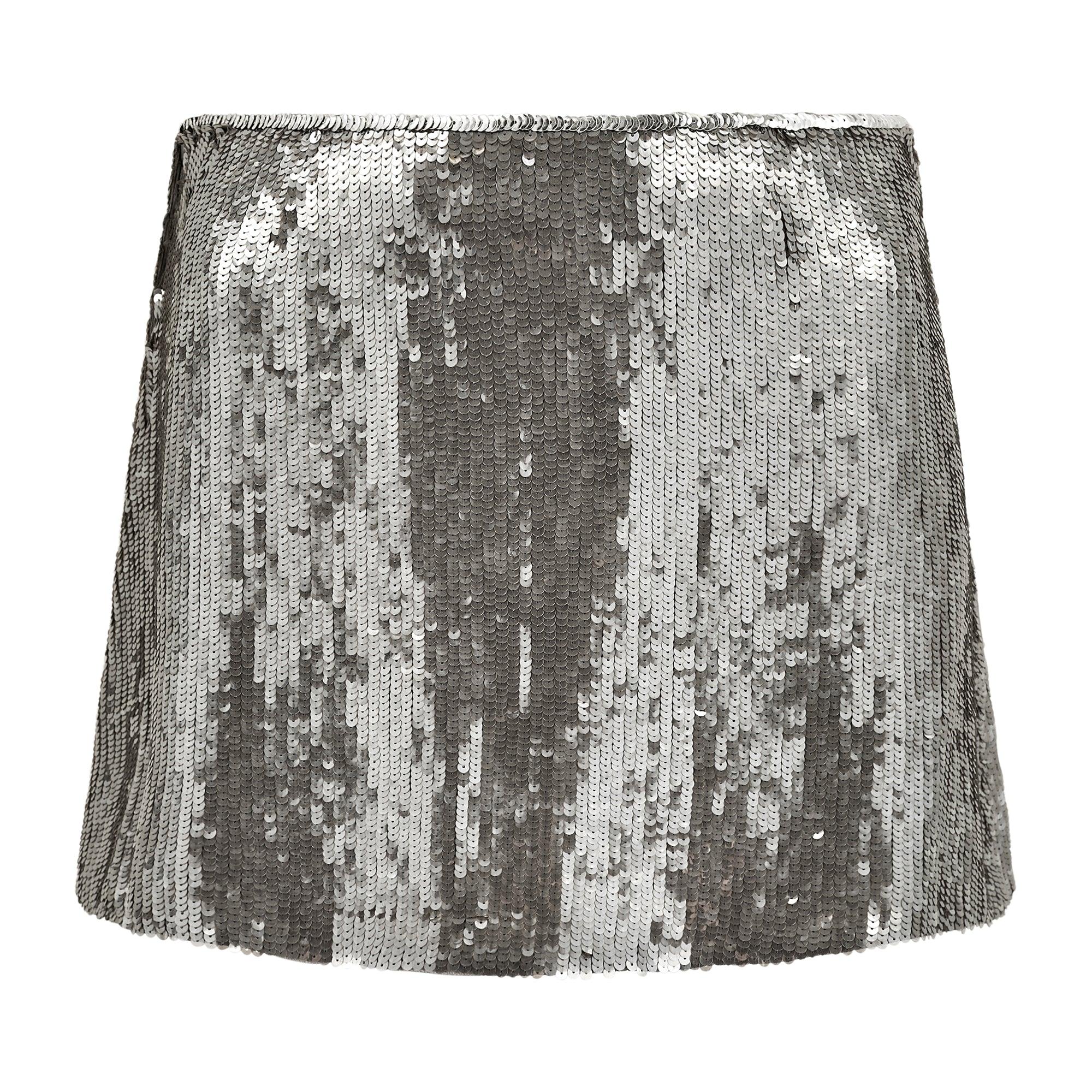 Katharine Hamnett, mini-jupe et haut à sequins argentés, défilé 1996 Pour femmes en vente