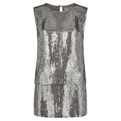 1996 Laufsteg Katharine Hamnett Silberner Pailletten-Minirock und Oberteil 1996 Laufsteg Katharine Hamnett Silberner Pailletten-Minirock und Oberteil