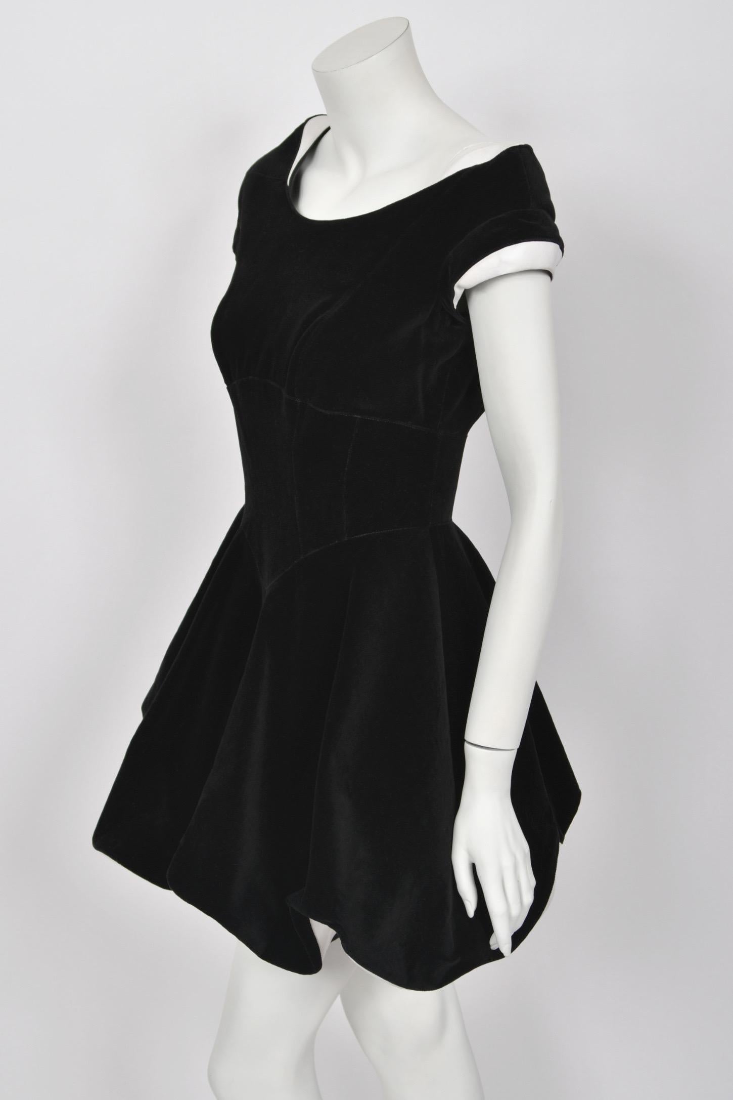 1996 Thierry Mugler Black Velvet & White Silk Sculpted Futuristic Mini Dress For Sale 4