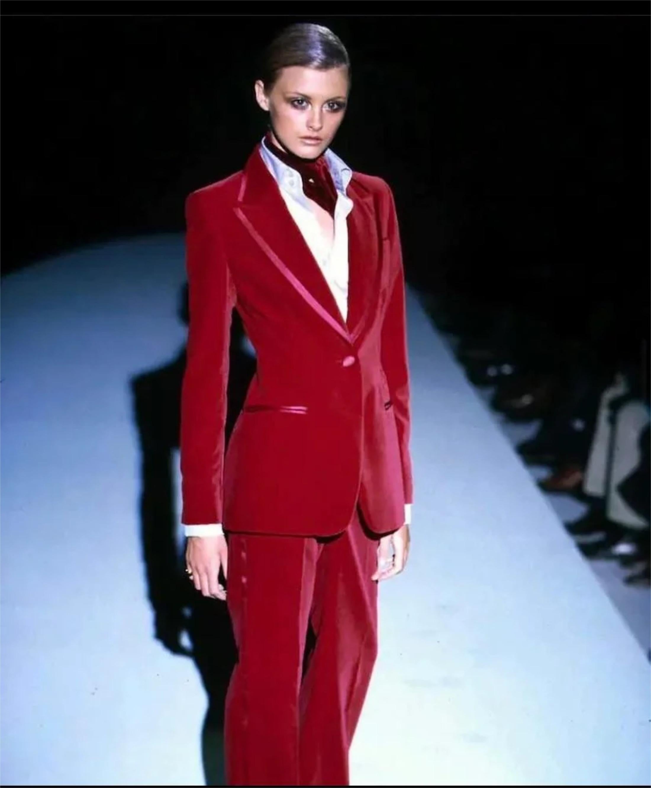 1996 Tom Ford for Gucci Red Velvet 'Gwyneth Paltrow' Tailored Jacket Pantsuit For Sale 11