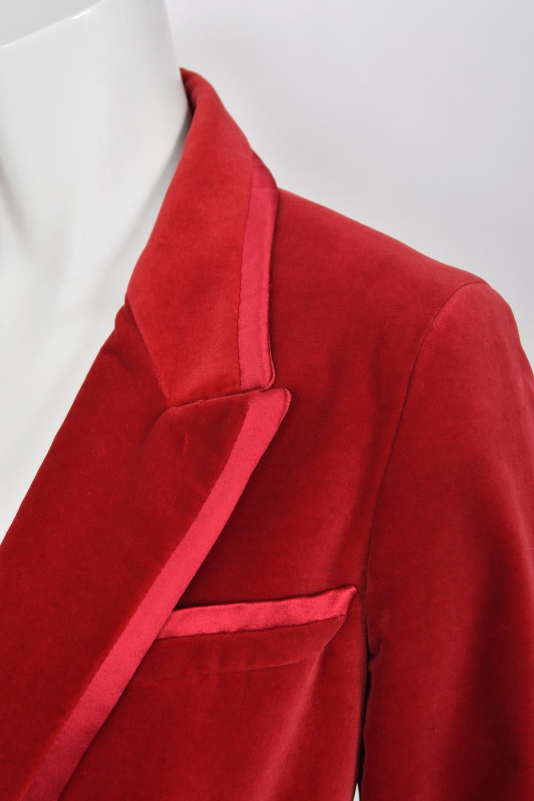 1996 Tom Ford for Gucci Red Velvet 'Gwyneth Paltrow' Tailored Jacket Pantsuit For Sale 3
