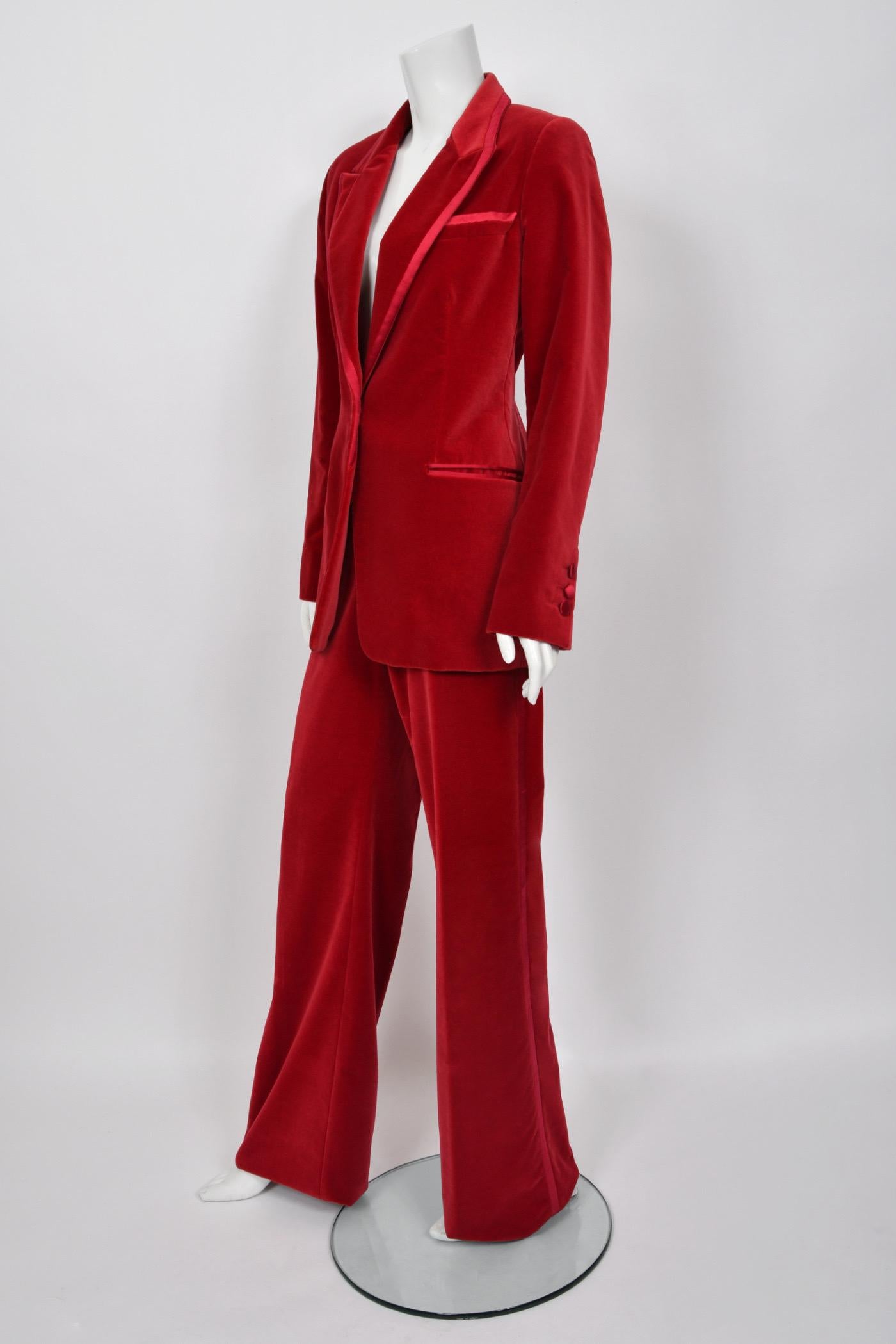 1996 Tom Ford for Gucci Red Velvet 'Gwyneth Paltrow' Tailored Jacket Pantsuit For Sale 4