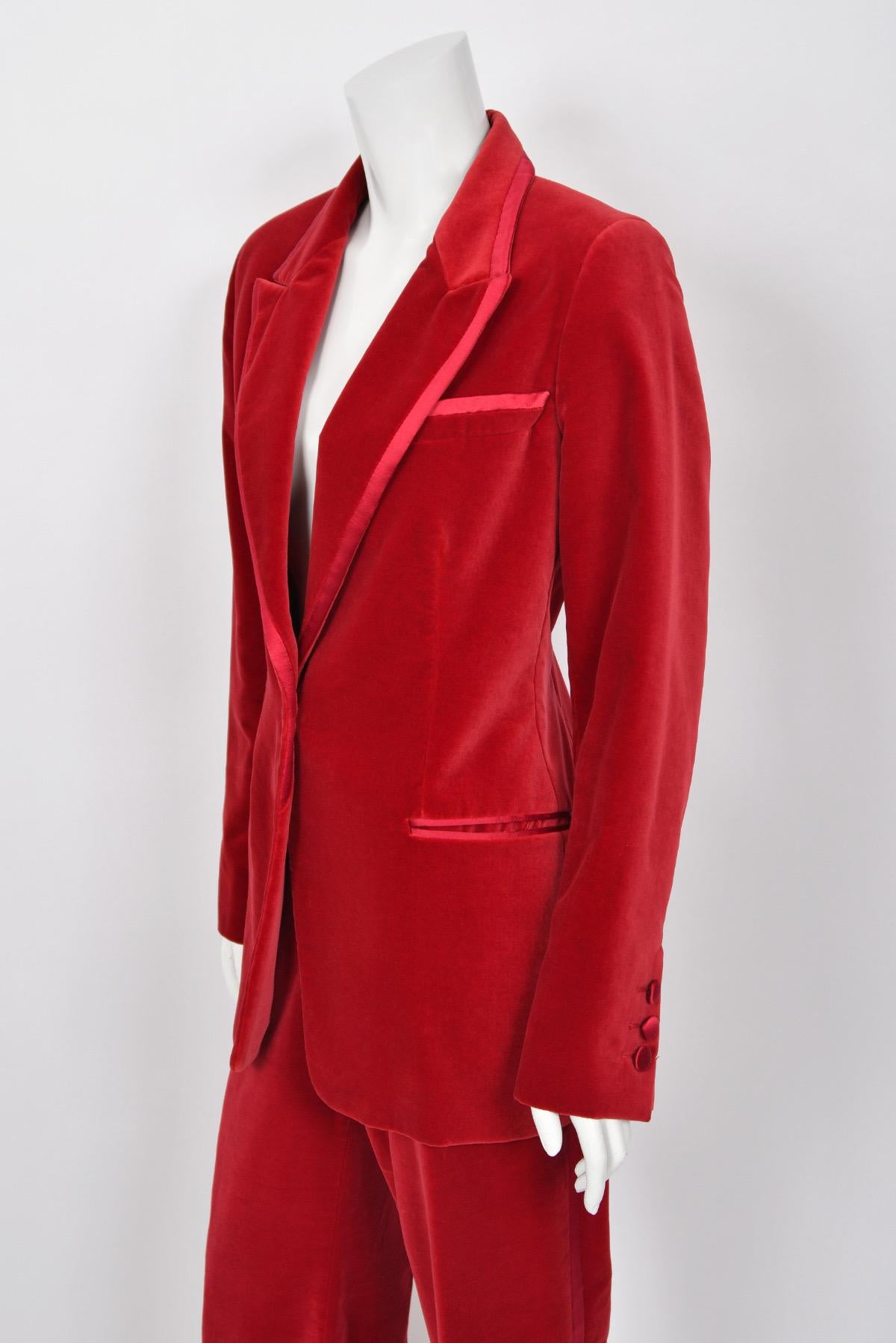 1996 Tom Ford for Gucci Red Velvet 'Gwyneth Paltrow' Tailored Jacket Pantsuit For Sale 5