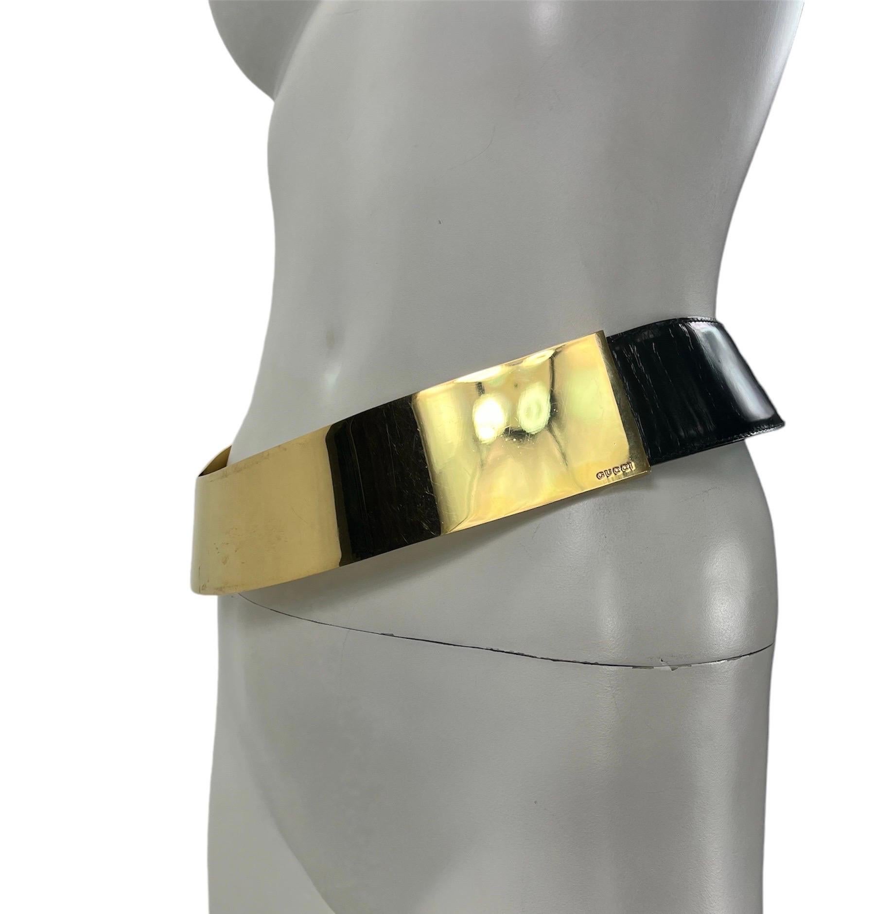 Women's 1996 Vintage Tom Ford for Gucci Black Leather Belt with Gold Metal Detail For Sale