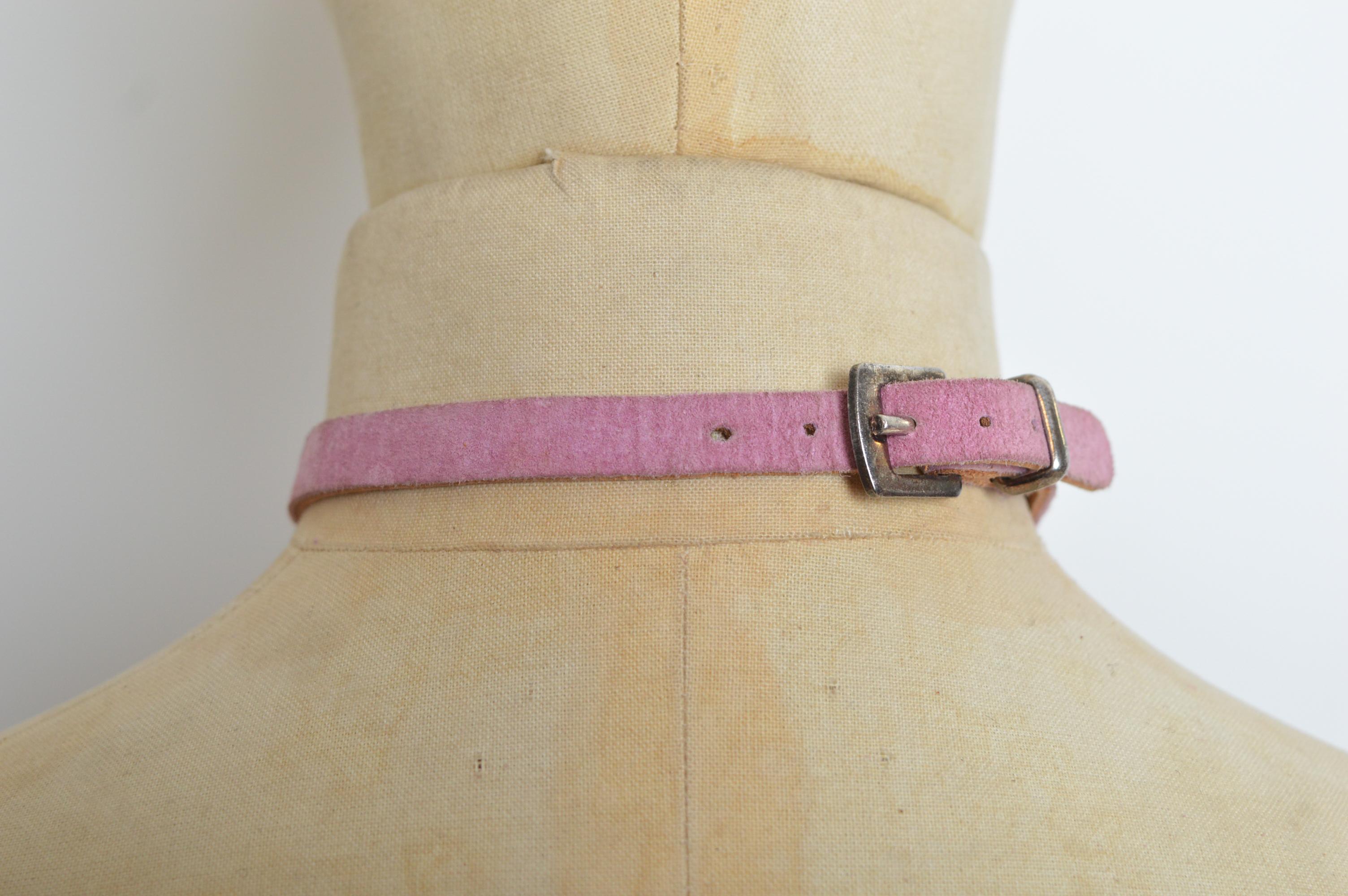 1996 Vivienne Westwood Pink Rhinestone Orb Suede Choker - Necklace For Sale 4