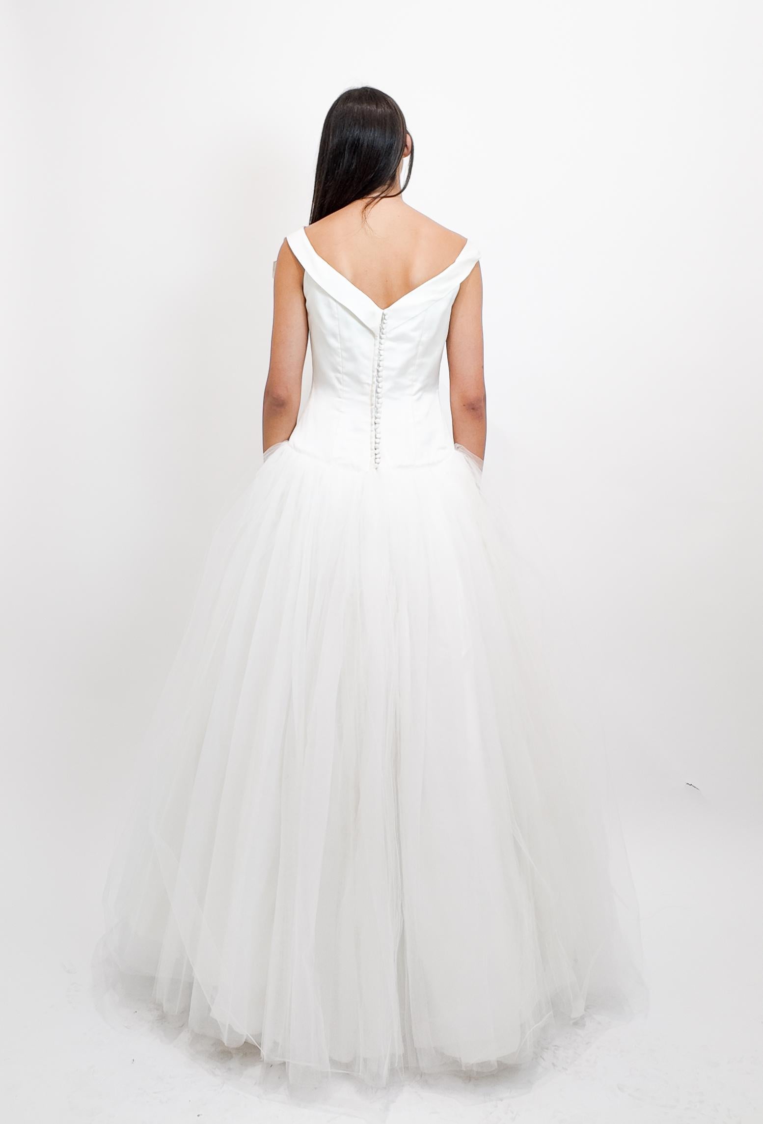 1997 Bob Evans Neiman Marcus Abito con fiocco in seta e gonna in tulle in vendita 3