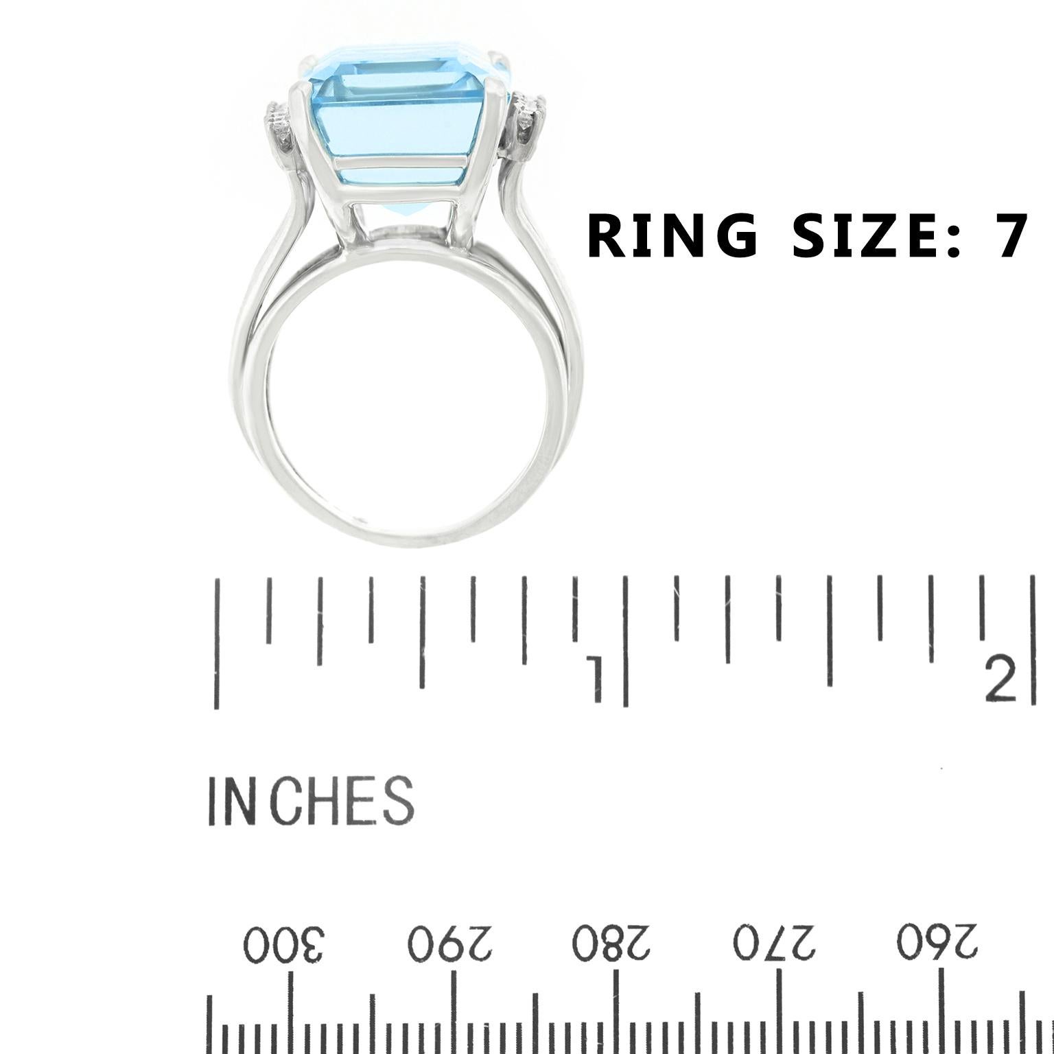 19.97 Carat Aquamarine and Diamond Set Gold Ring For Sale 1