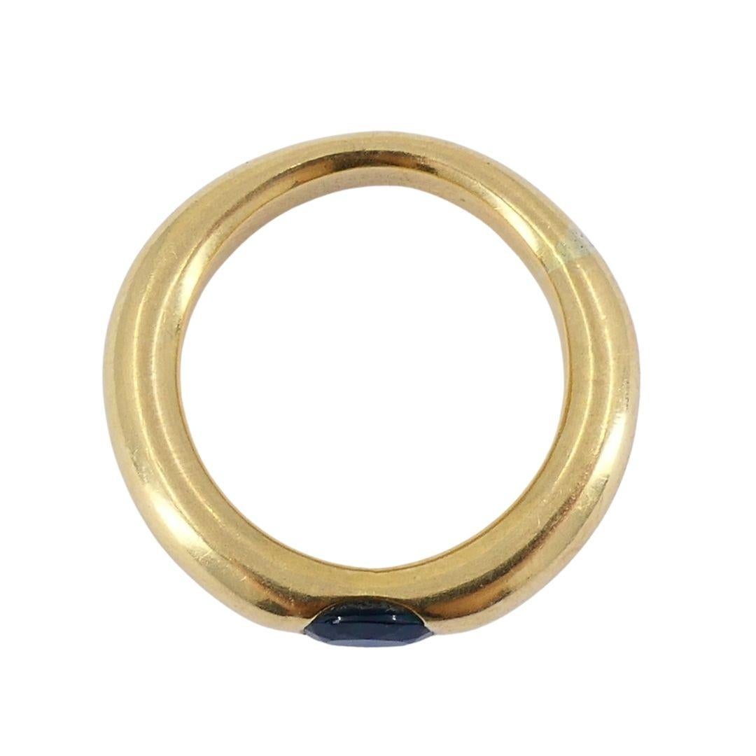1997 Anillo Cartier de oro de 18 quilates con zafiro azul en forma de elipse en venta 6