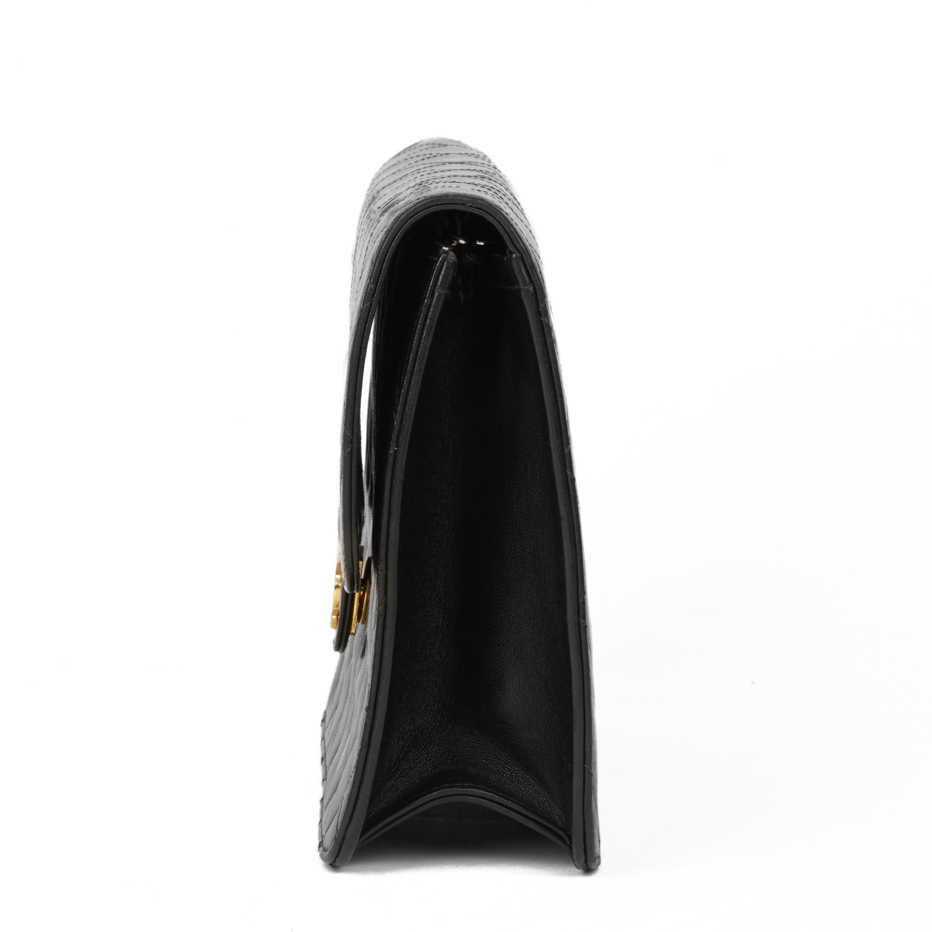 Women's 1997 Chanel Black Quilted Lambskin Vintage Medium Classic Single Flap Bag 