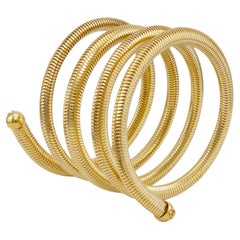 Chanel Bracelet coil en métal doré, 1997
