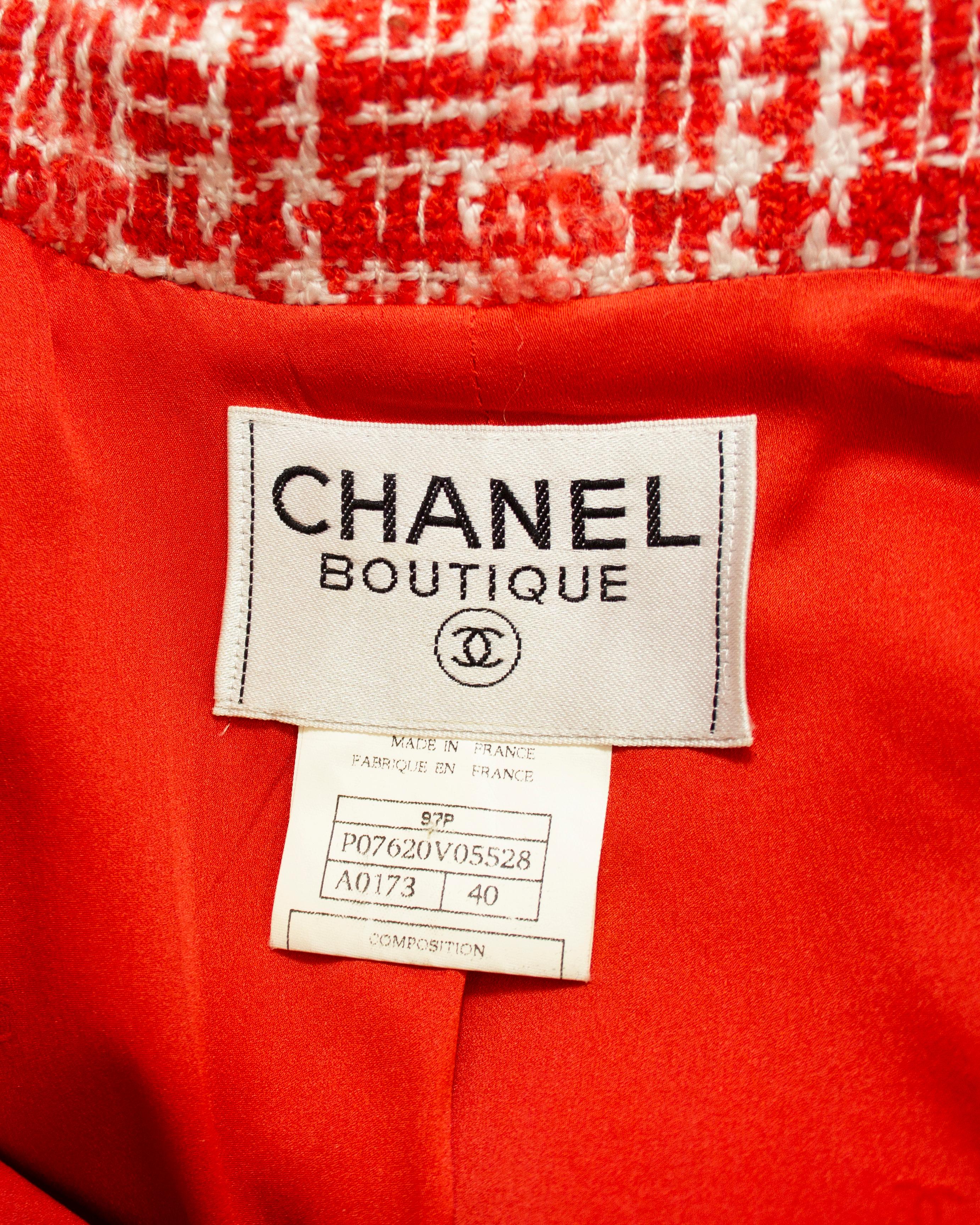 1997 Chanel RTW Spring Collection Giacca di lana a quadri rossi e crema in vendita 1