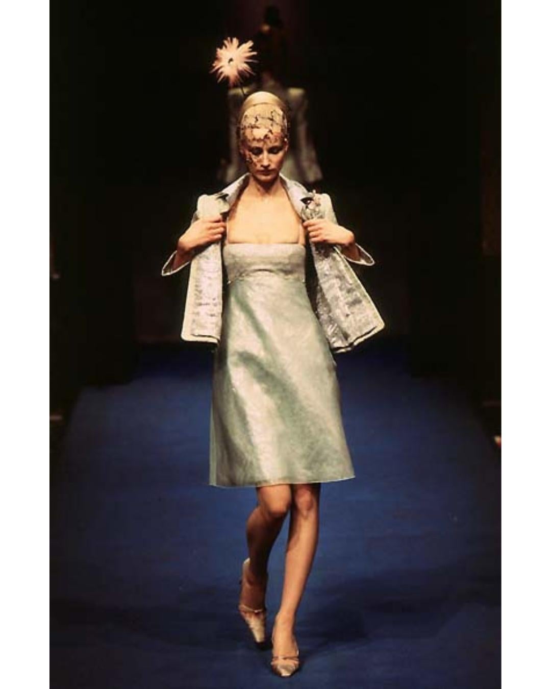 1997 Christian Lacroix Haute Couture: abito e giacca in pizzo blu da passerella in vendita 4
