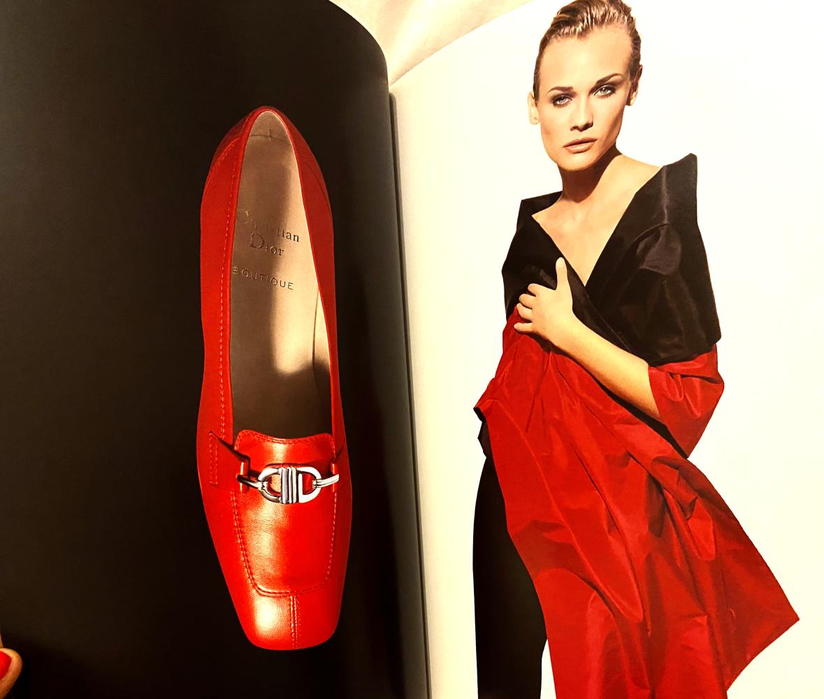 1997 Dior Hardcover Lookbook In Good Condition For Sale In London, GB
