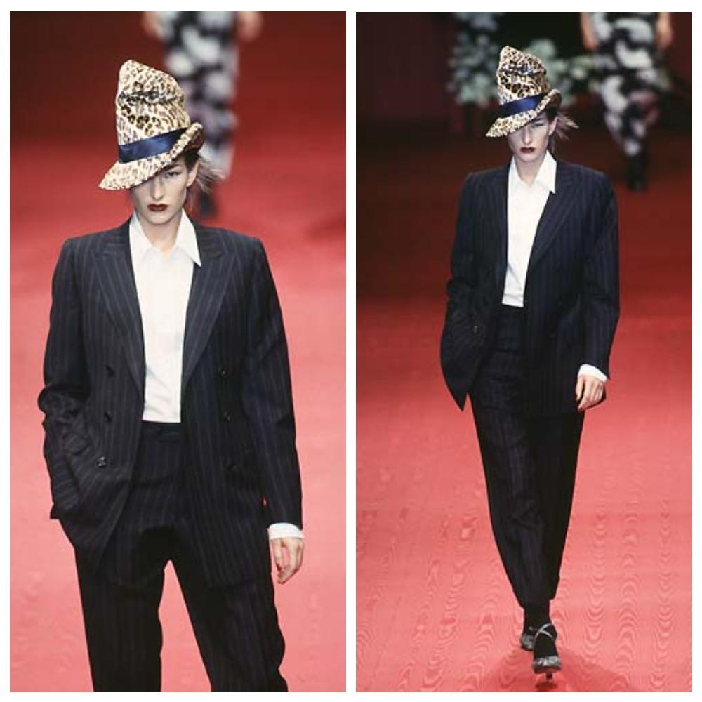 Dolce & Gabbana Fall  / Winter 1997 wool suit
Jacket and trousers
size 40

excellent condition, but there is a mini hole on the sleeve, not noticeable in real life, see photo
there are traces of wear on the jacket lining on the armpits