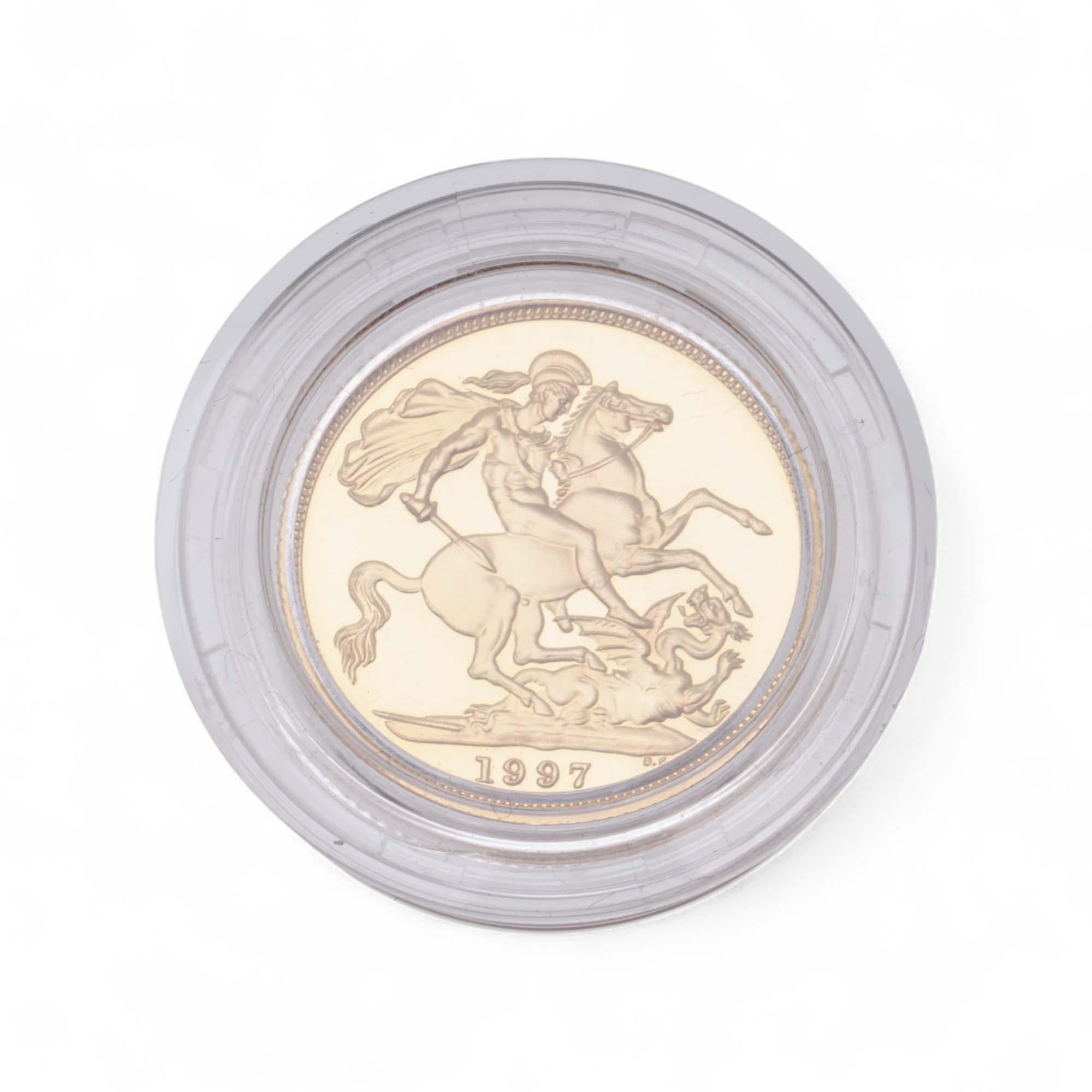1997 Gold Proof Sovereign – Original Royal Mint Presentation Box & Certificate In Excellent Condition For Sale In Braintree, GB