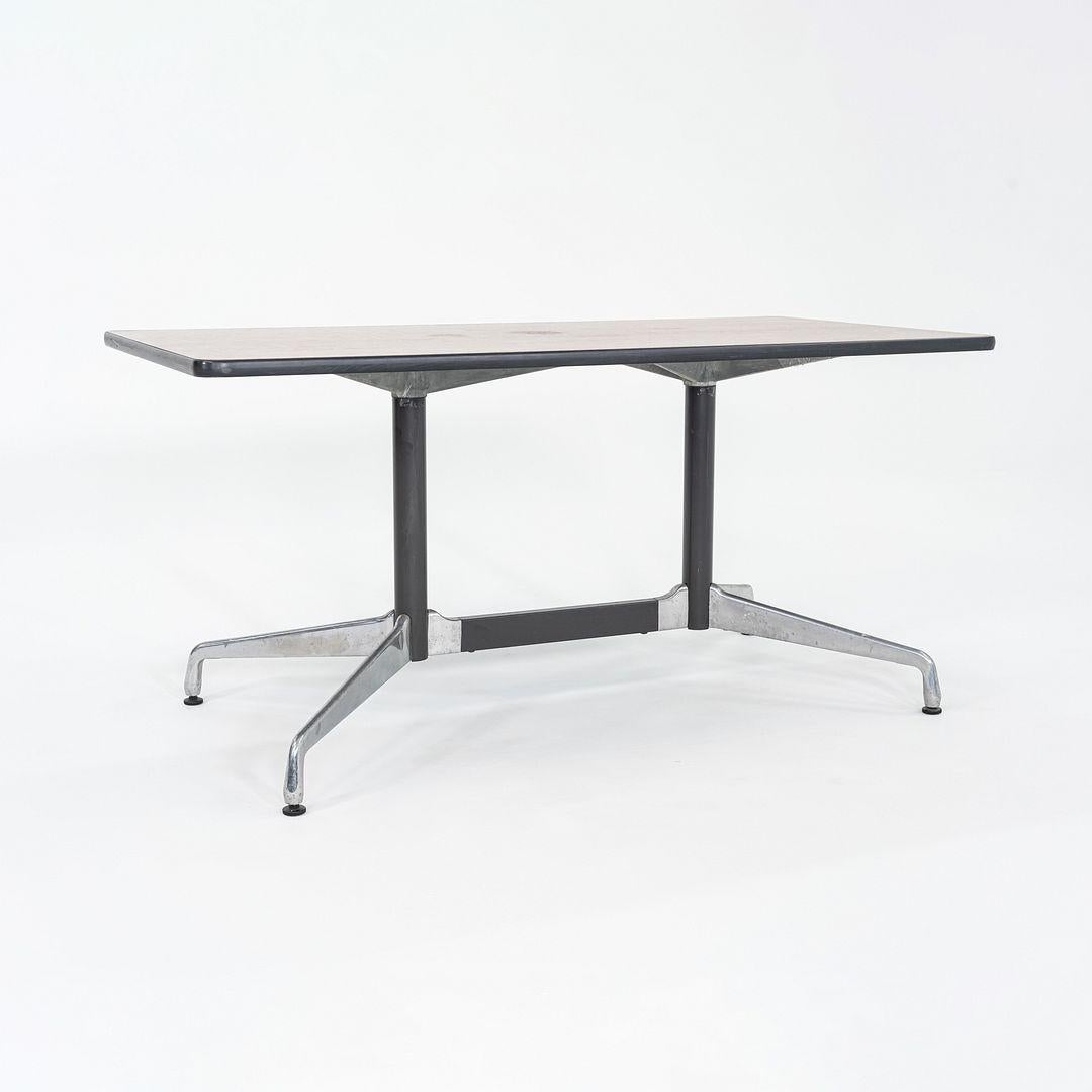 1997 Herman Miller Eames Mesa de comedor / conferencia segmentada 30x60 en roble oscuro en venta 3