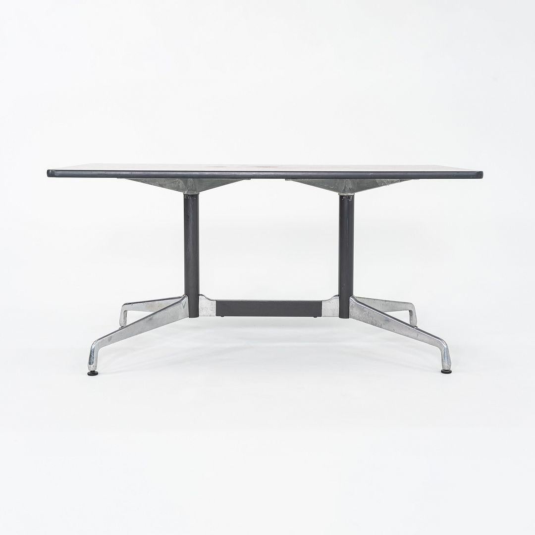1997 Herman Miller Eames Mesa de comedor / conferencia segmentada 30x60 en roble oscuro en venta 4