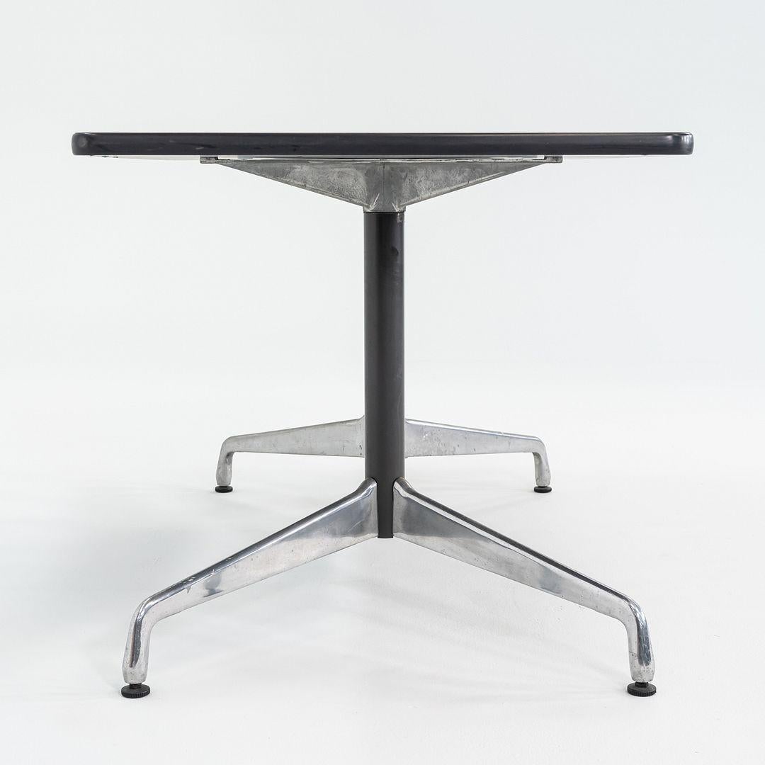 1997 Herman Miller Eames Mesa de comedor / conferencia segmentada 30x60 en roble oscuro en venta 5