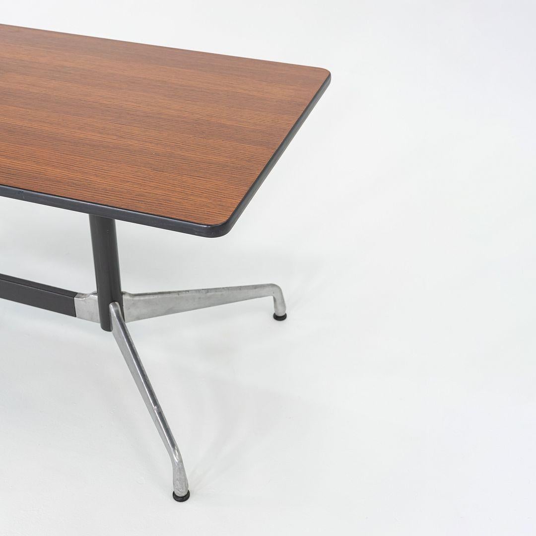 1997 Herman Miller Eames Mesa de comedor / conferencia segmentada 30x60 en roble oscuro Moderno en venta