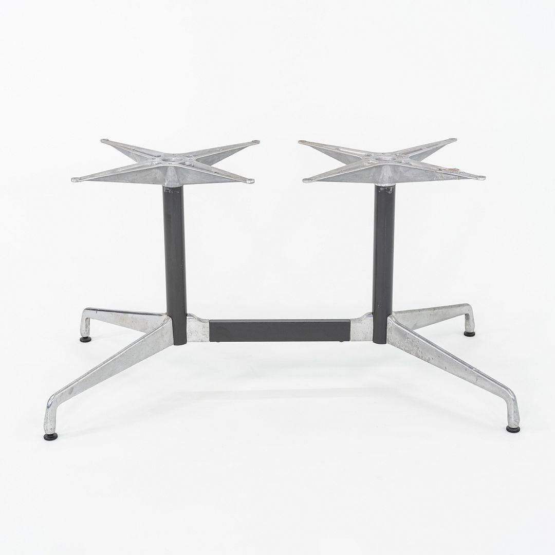 1997 Herman Miller Eames Mesa de comedor / conferencia segmentada 30x60 en roble oscuro Roble en venta