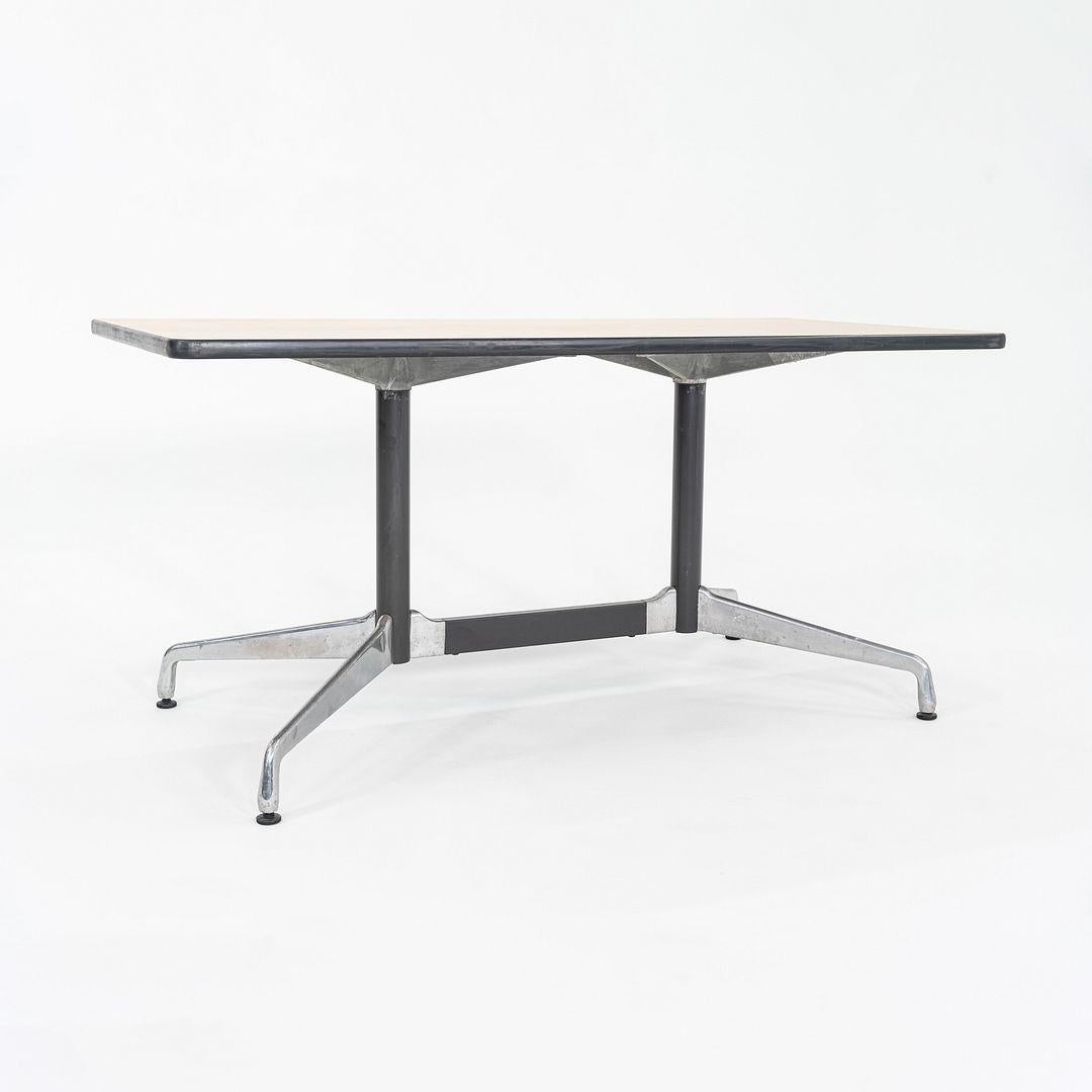 1997 Herman Miller Table de salle à manger segmentée / Table de conférence 30x60 en Oak en vente 3