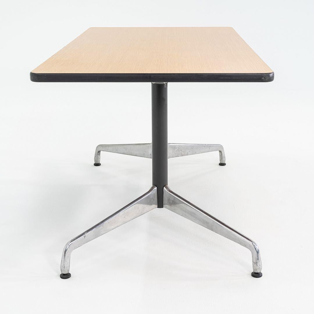 1997 Herman Miller Table de salle à manger segmentée / Table de conférence 30x60 en Oak en vente 5