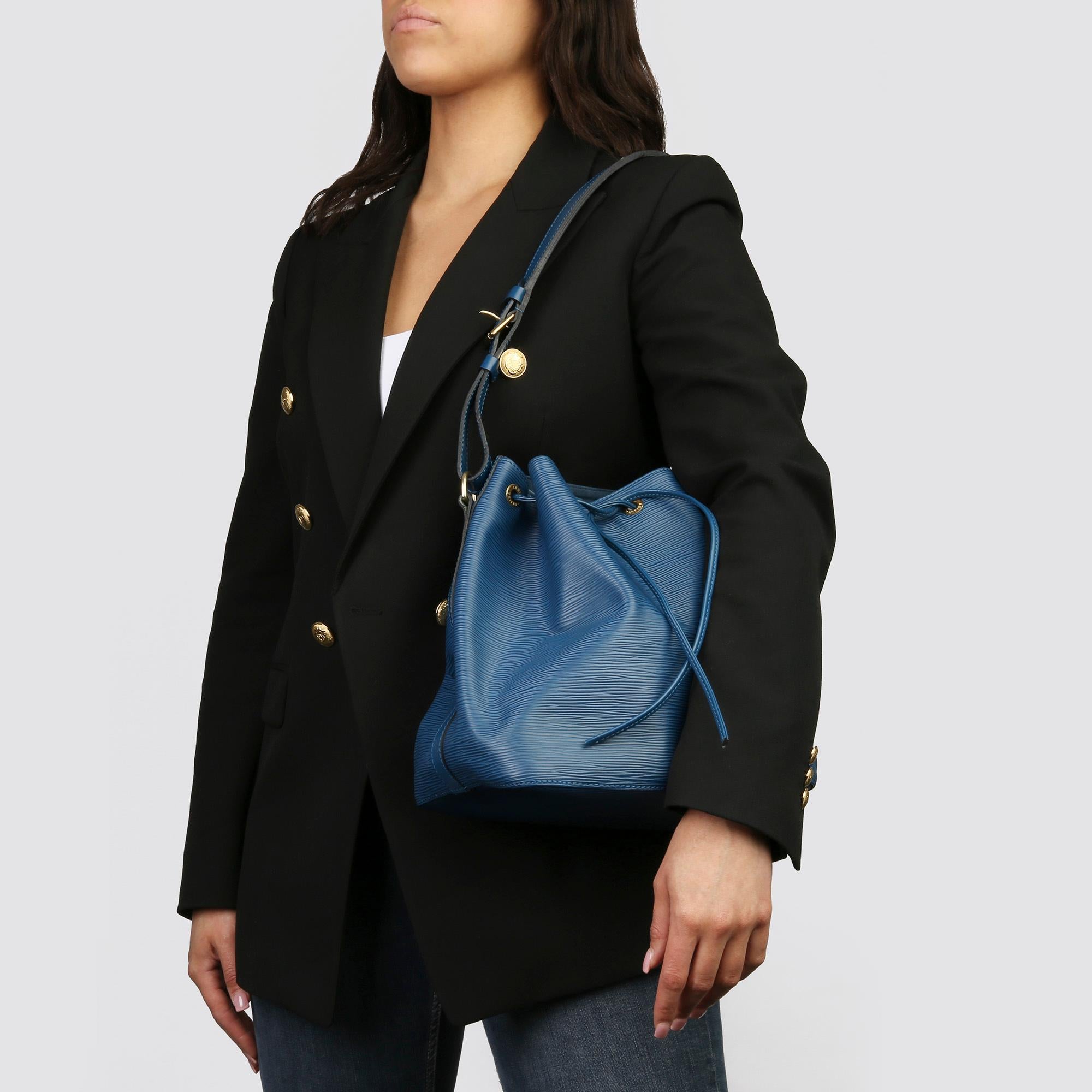 1997 Louis Vuitton Blau Epi Leder Vintage Petit Noé 4