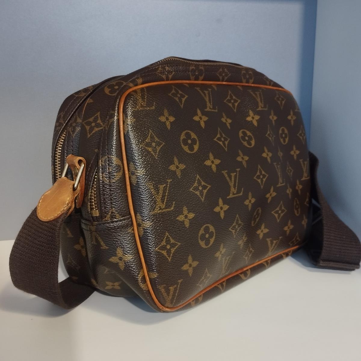 Black 1997 Louis Vuitton Reporter PM Monogram