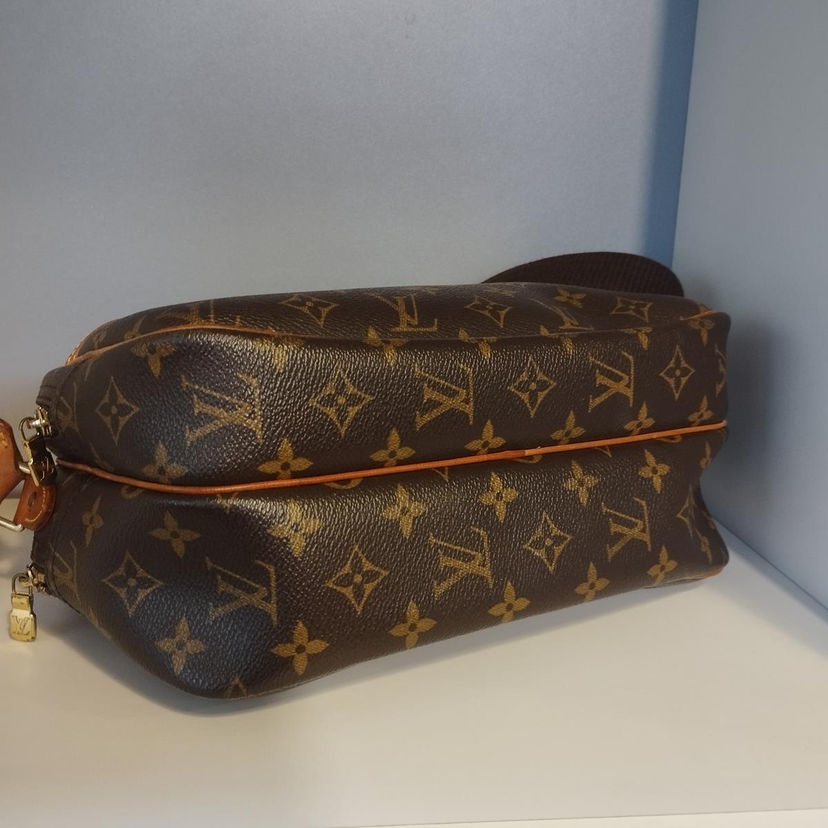 Women's 1997 Louis Vuitton Reporter PM Monogram