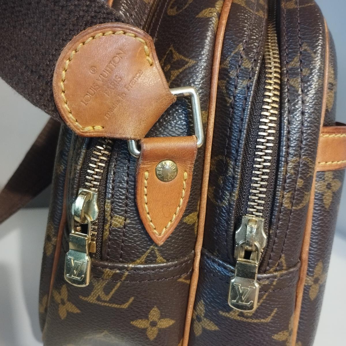 1997 Louis Vuitton Reporter PM Monogram 1