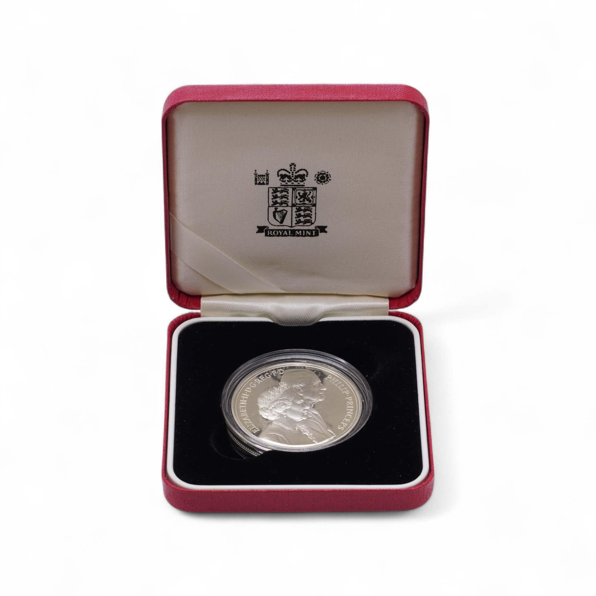 1997 Queen Elizabeth II & Prince Philip Golden Wedding £5 Silver Proof Coin For Sale 2